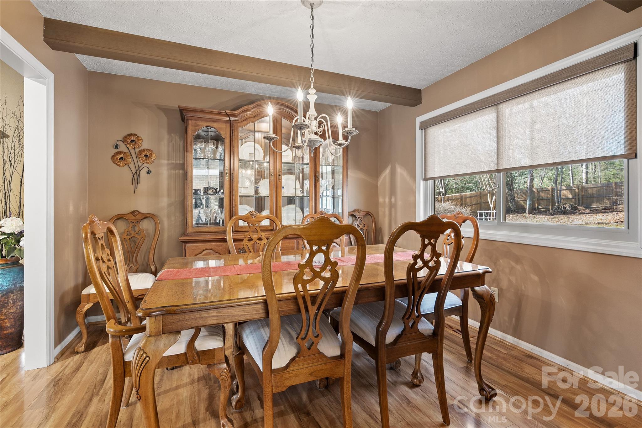 3017 Chestnut Tree Road