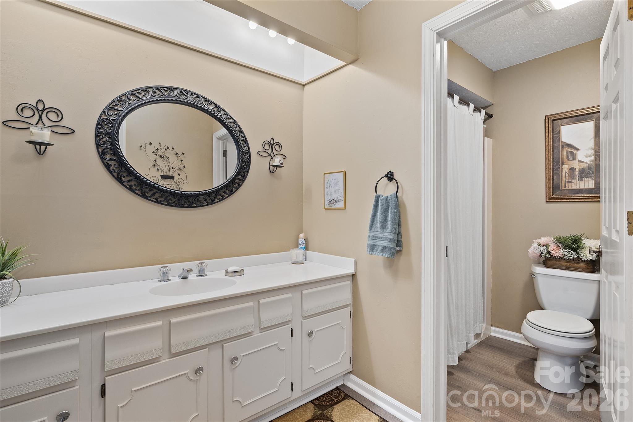 3017 Chestnut Tree Road