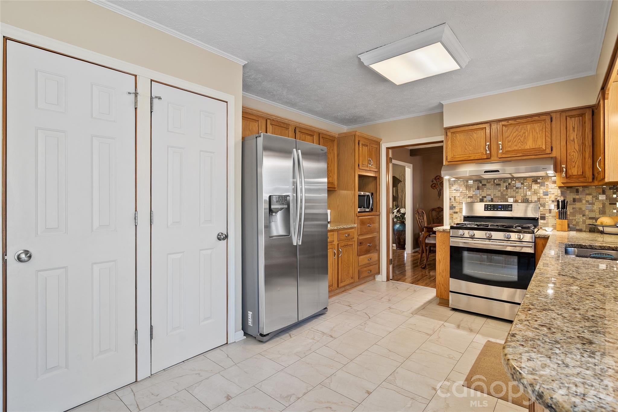 3017 Chestnut Tree Road