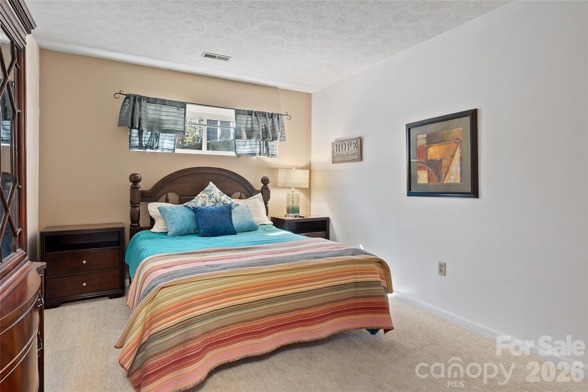 3017 Chestnut Tree Road