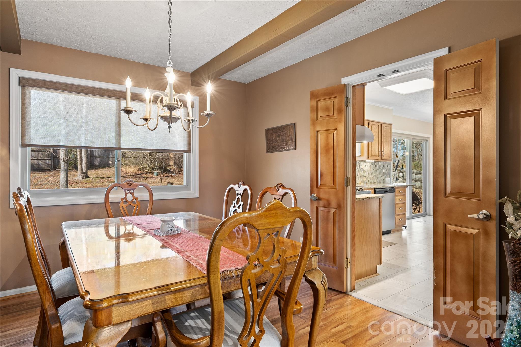 3017 Chestnut Tree Road