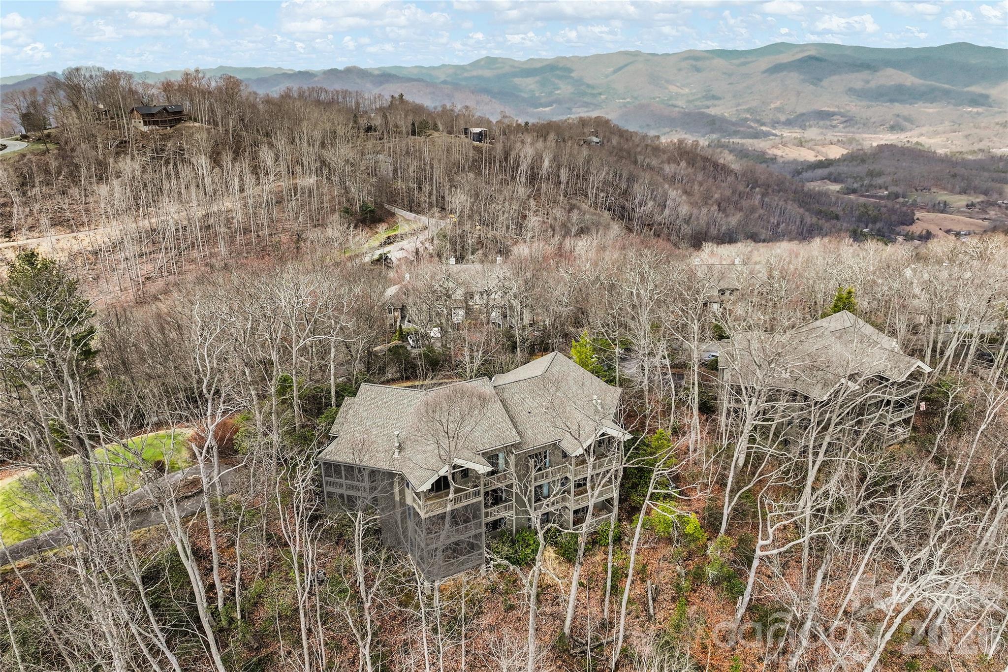 121 Stoney Falls Loop