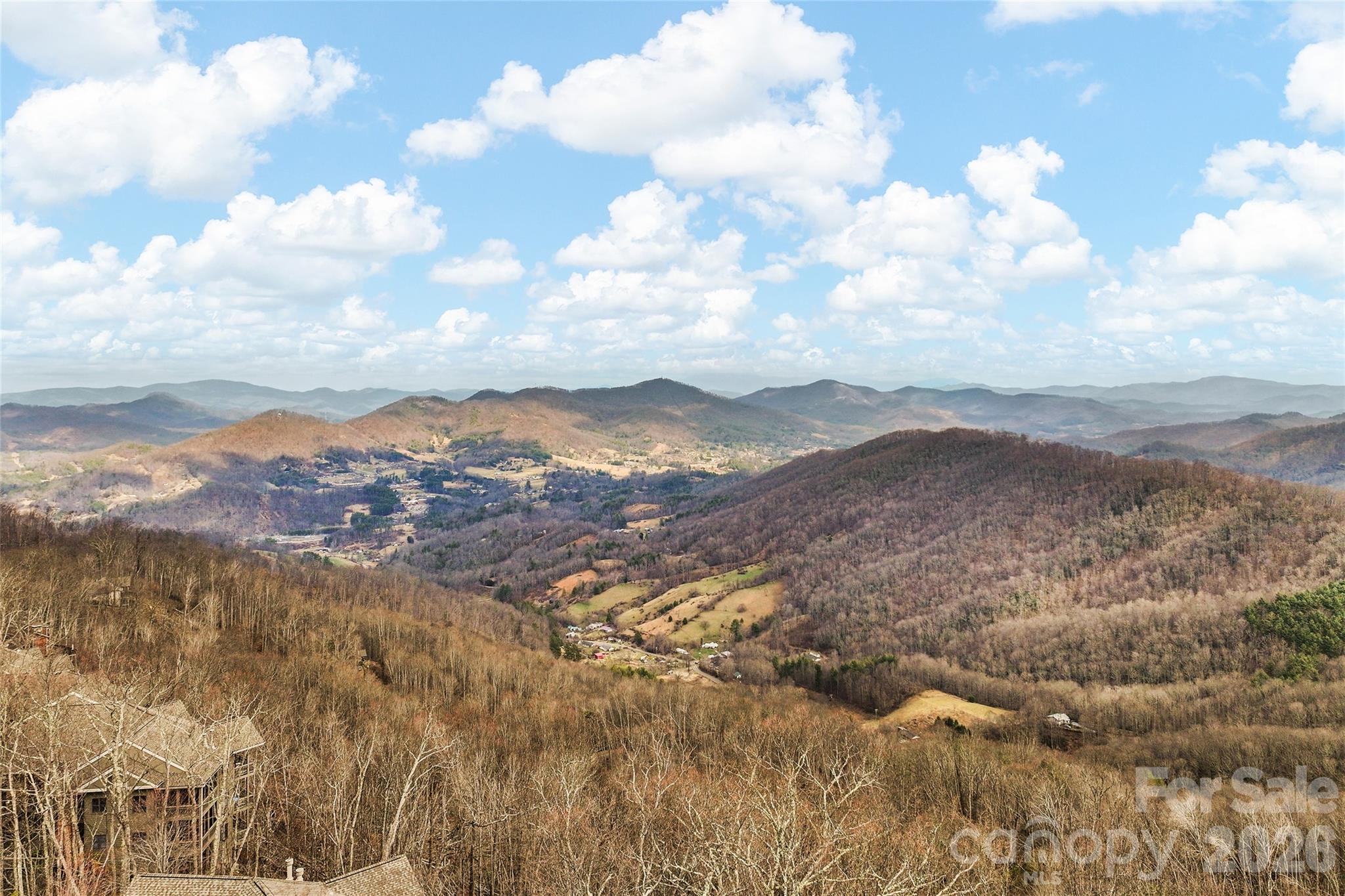 121 Stoney Falls Loop