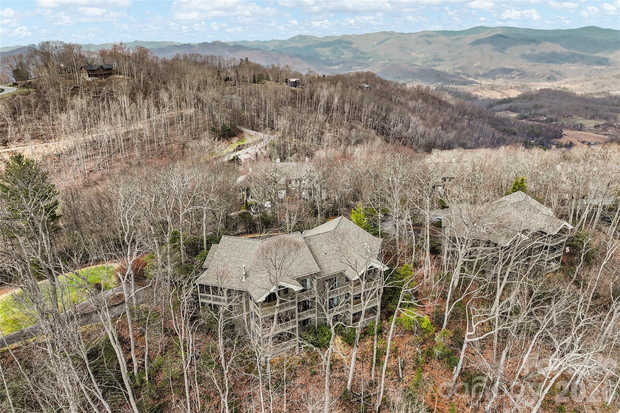 121 Stoney Falls Loop