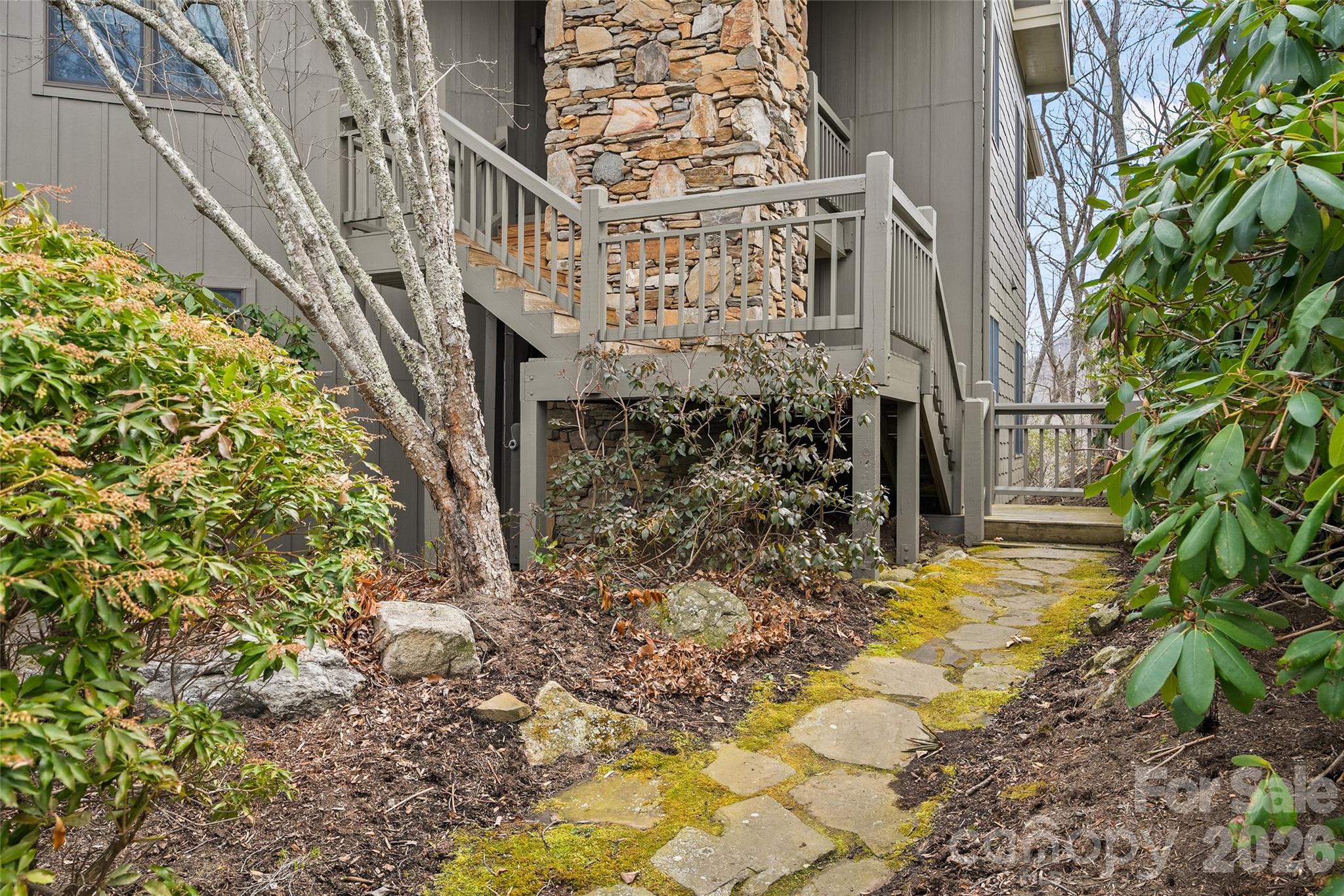 121 Stoney Falls Loop