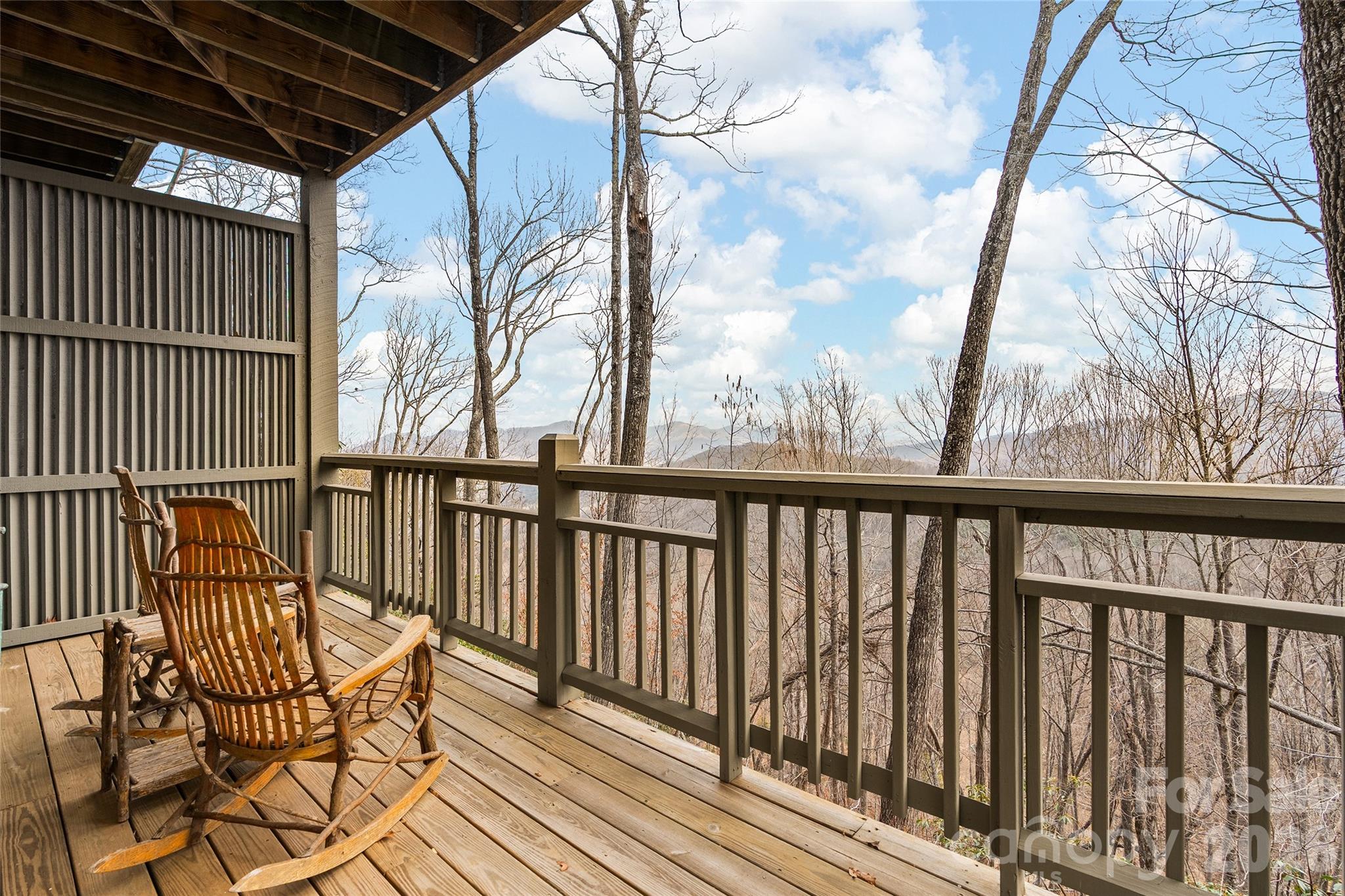 121 Stoney Falls Loop