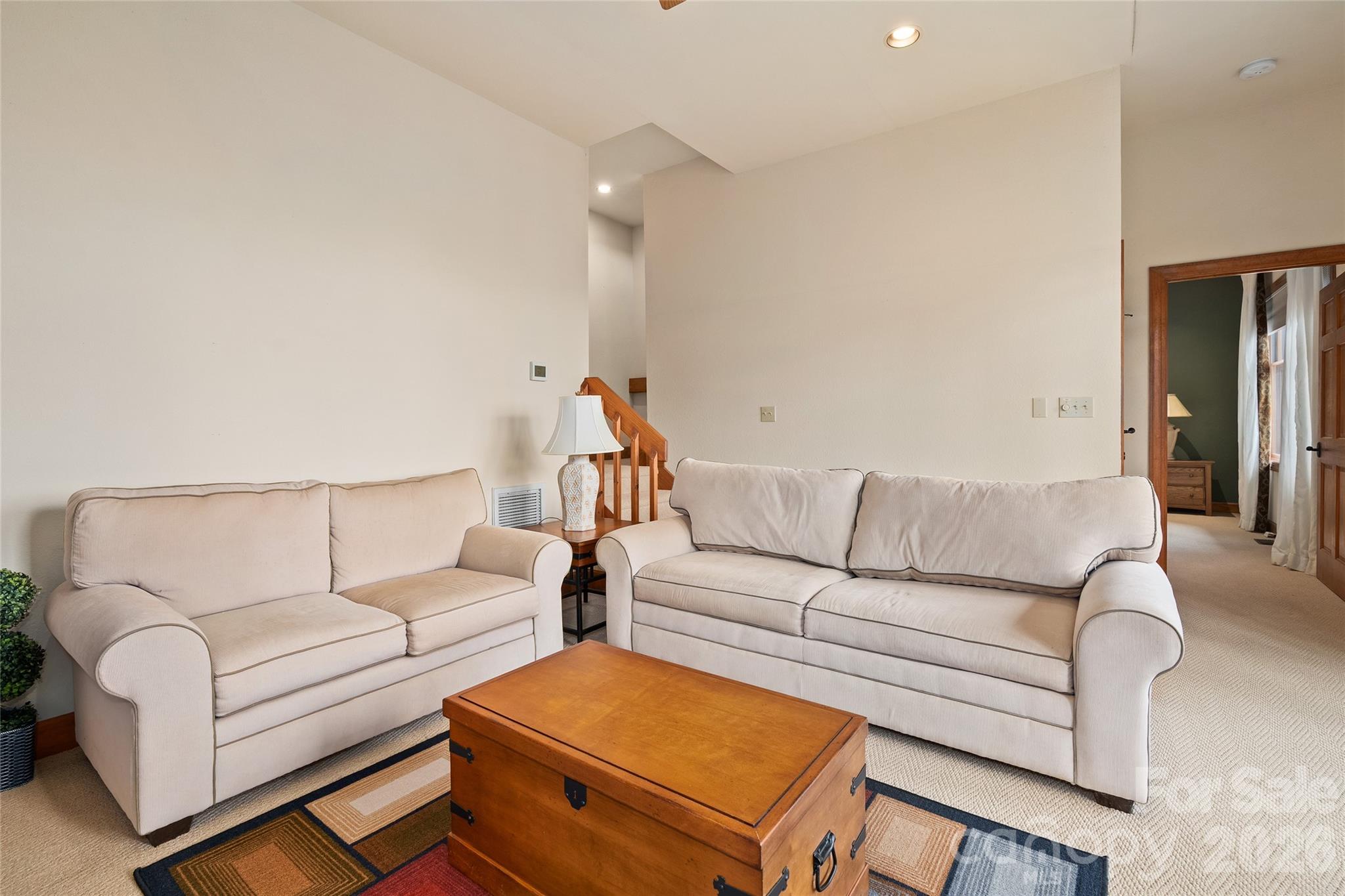 121 Stoney Falls Loop