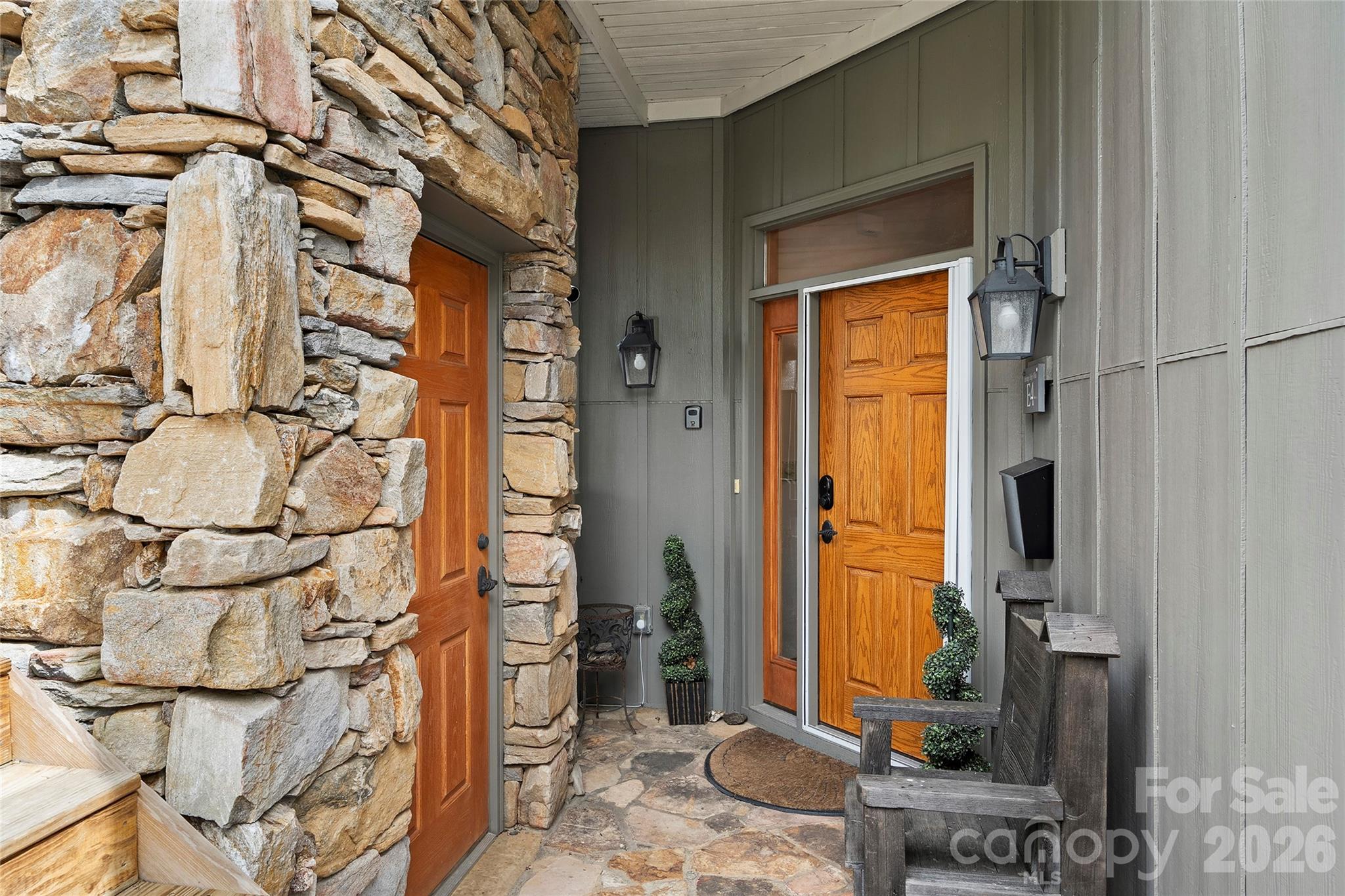 121 Stoney Falls Loop