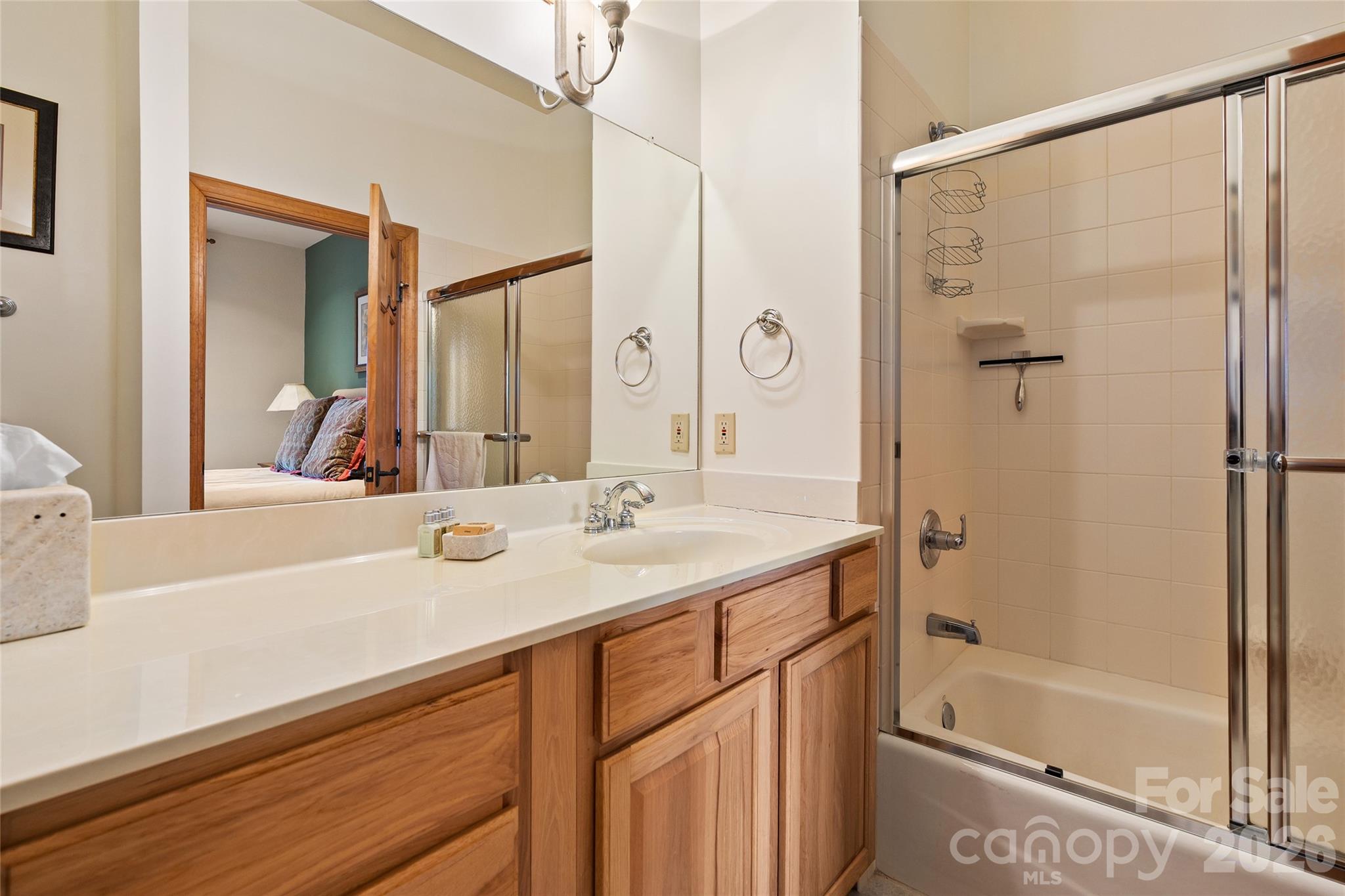 121 Stoney Falls Loop