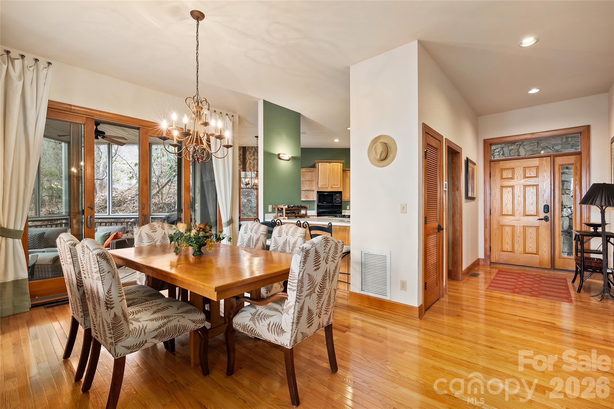 121 Stoney Falls Loop