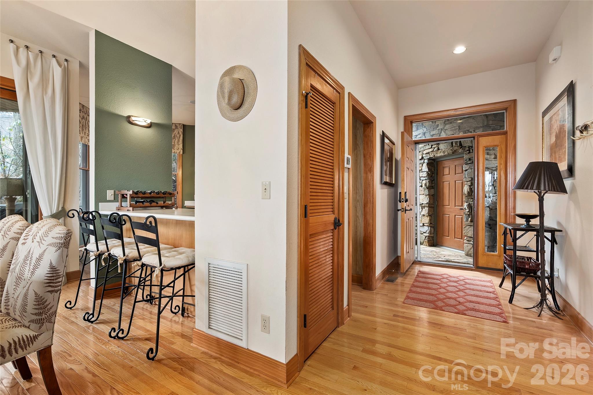 121 Stoney Falls Loop