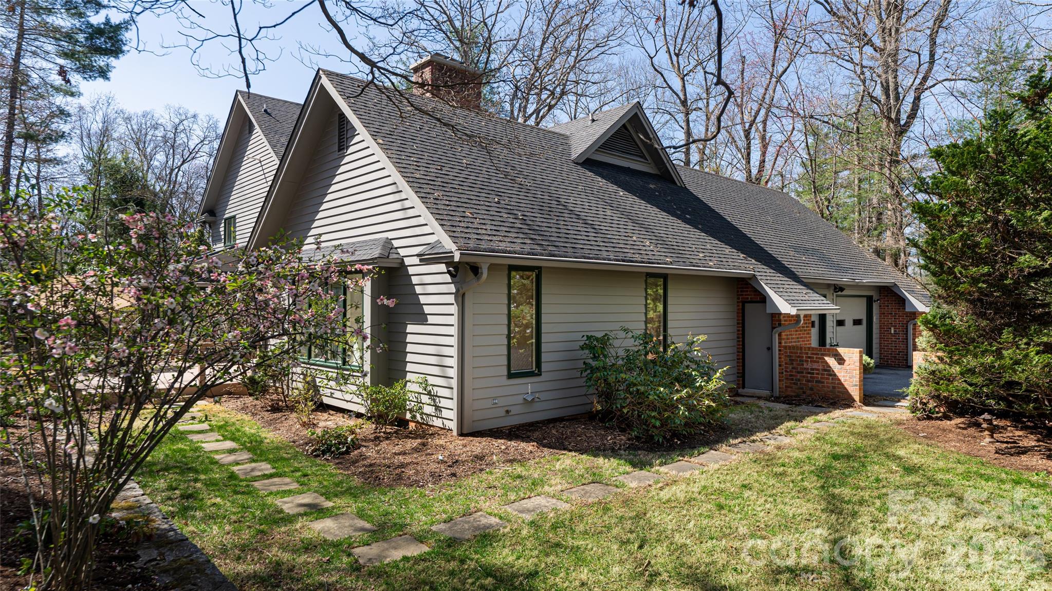 12 Stuyvesant Crescent