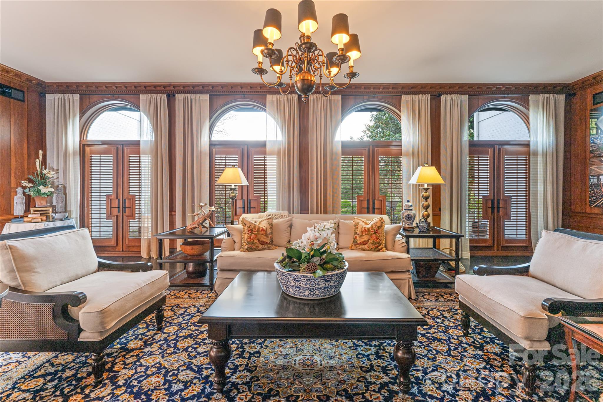 365 Sherwood Drive S