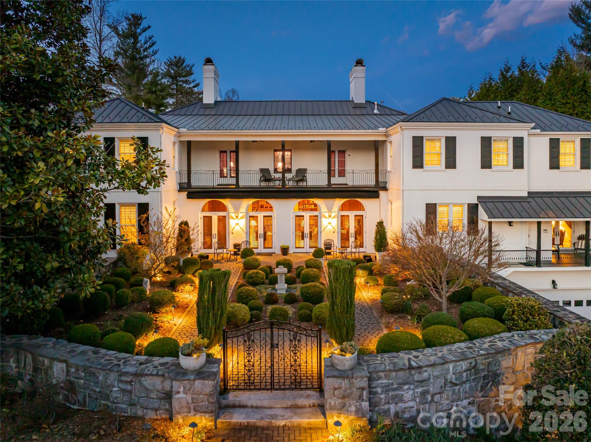 365 Sherwood Drive S