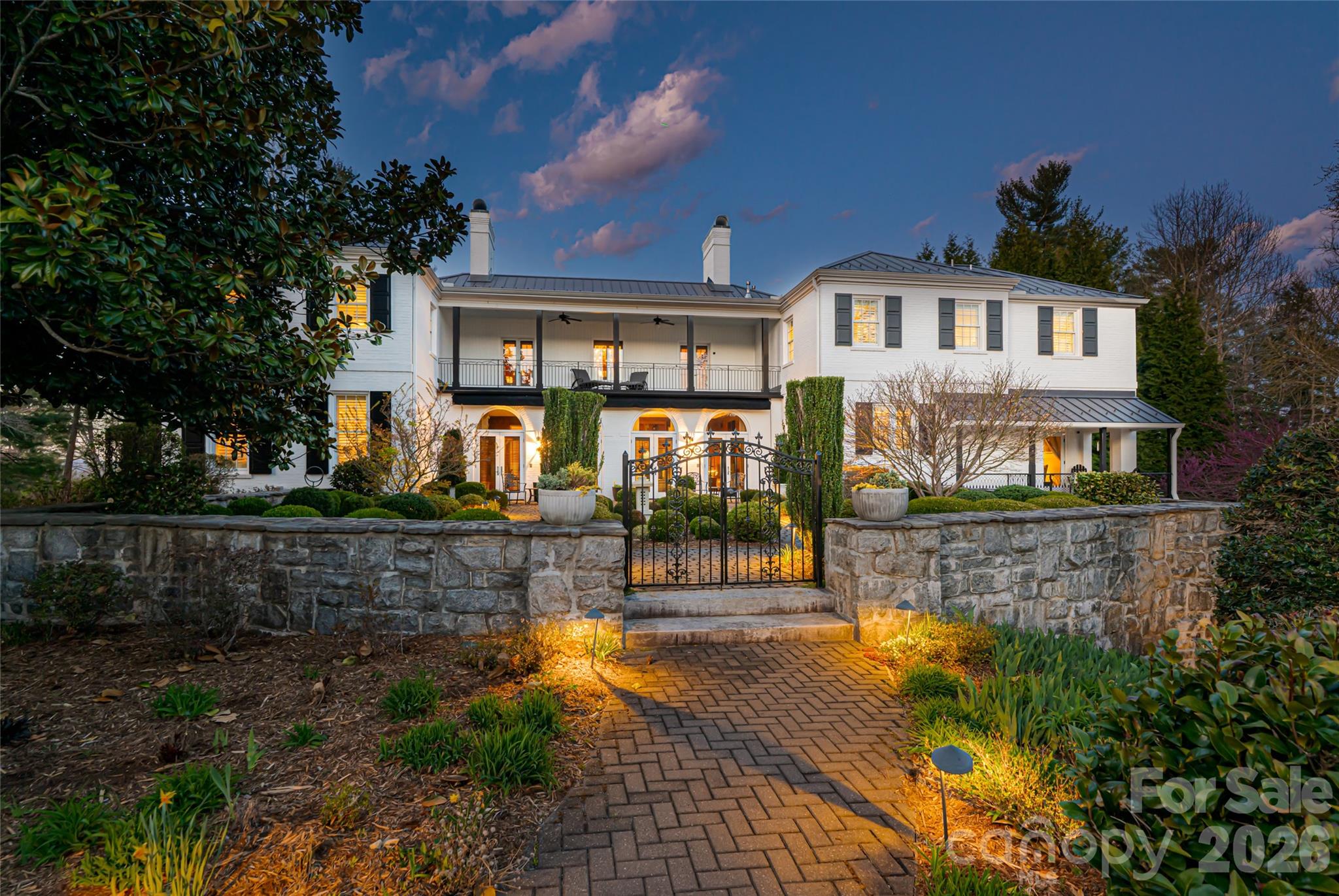 365 Sherwood Drive S