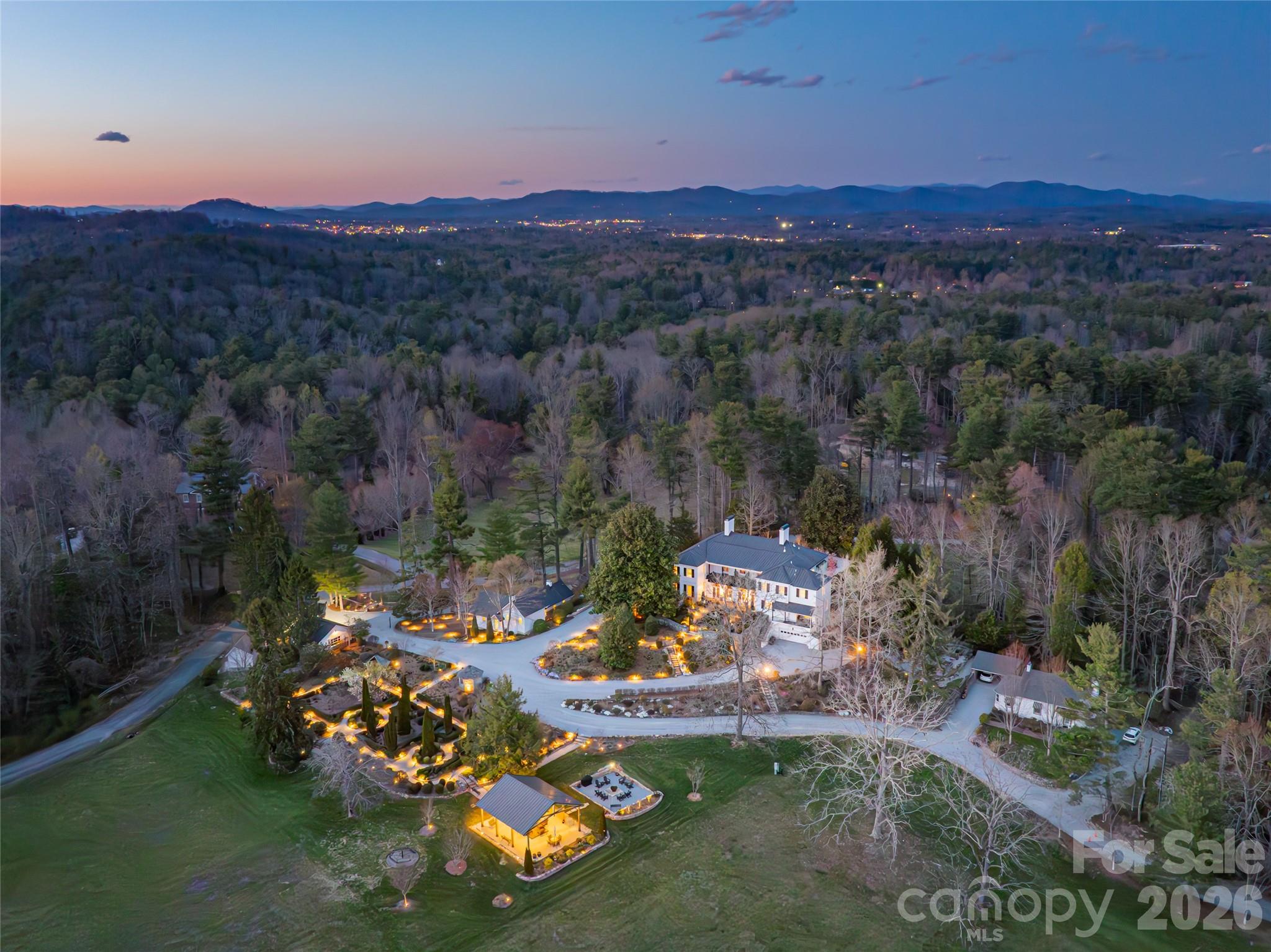 365 Sherwood Drive S