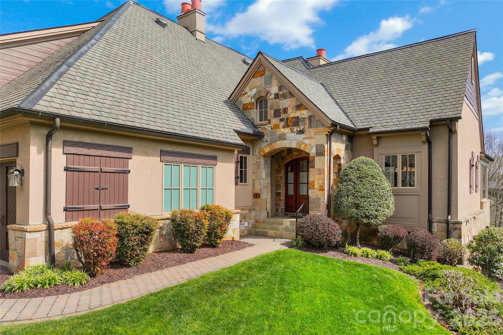 34 Foxbridge Way