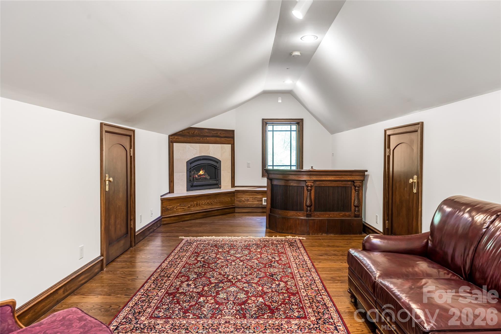 14 Walnut Drive