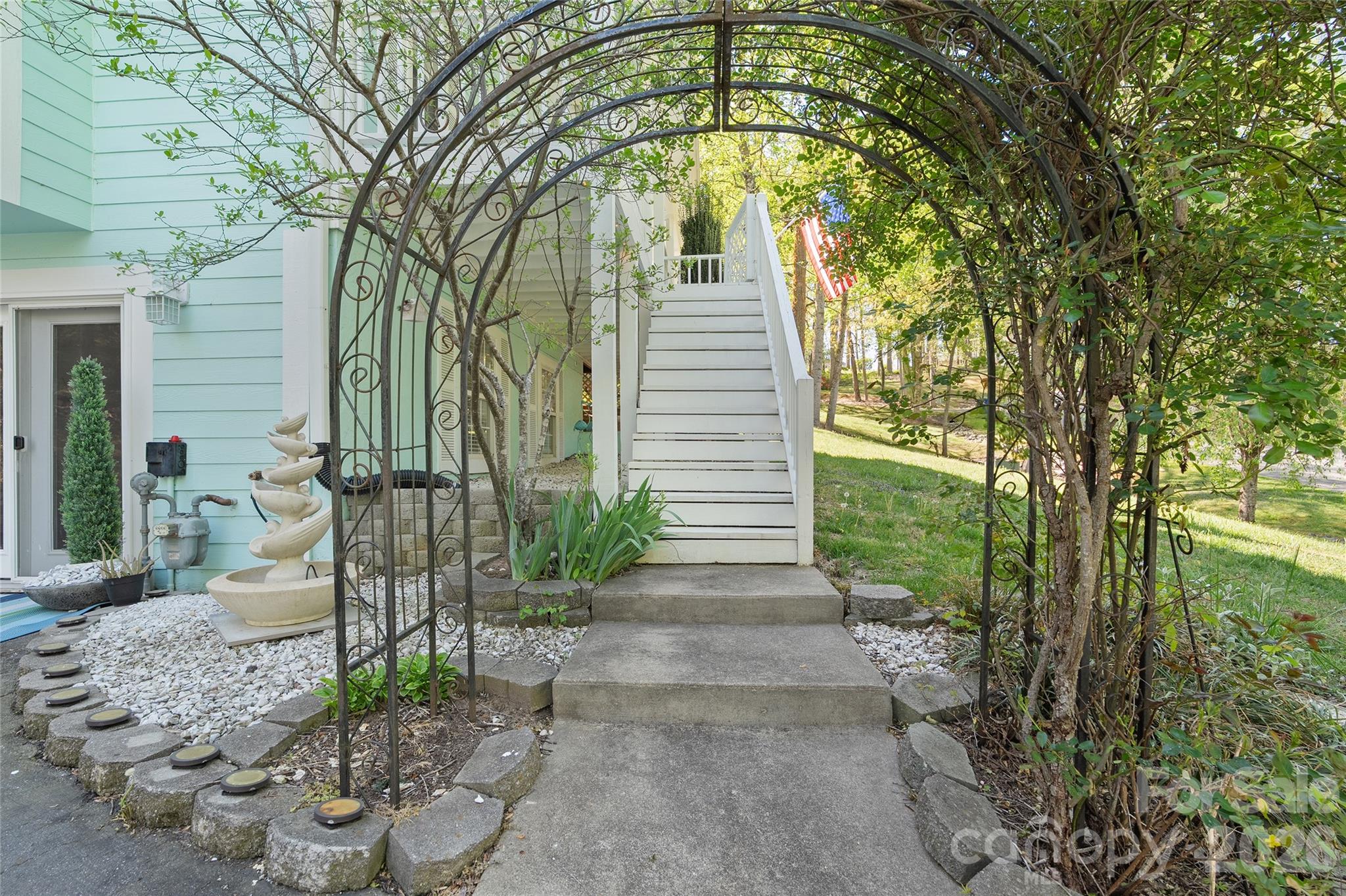 119 Friendly Lane