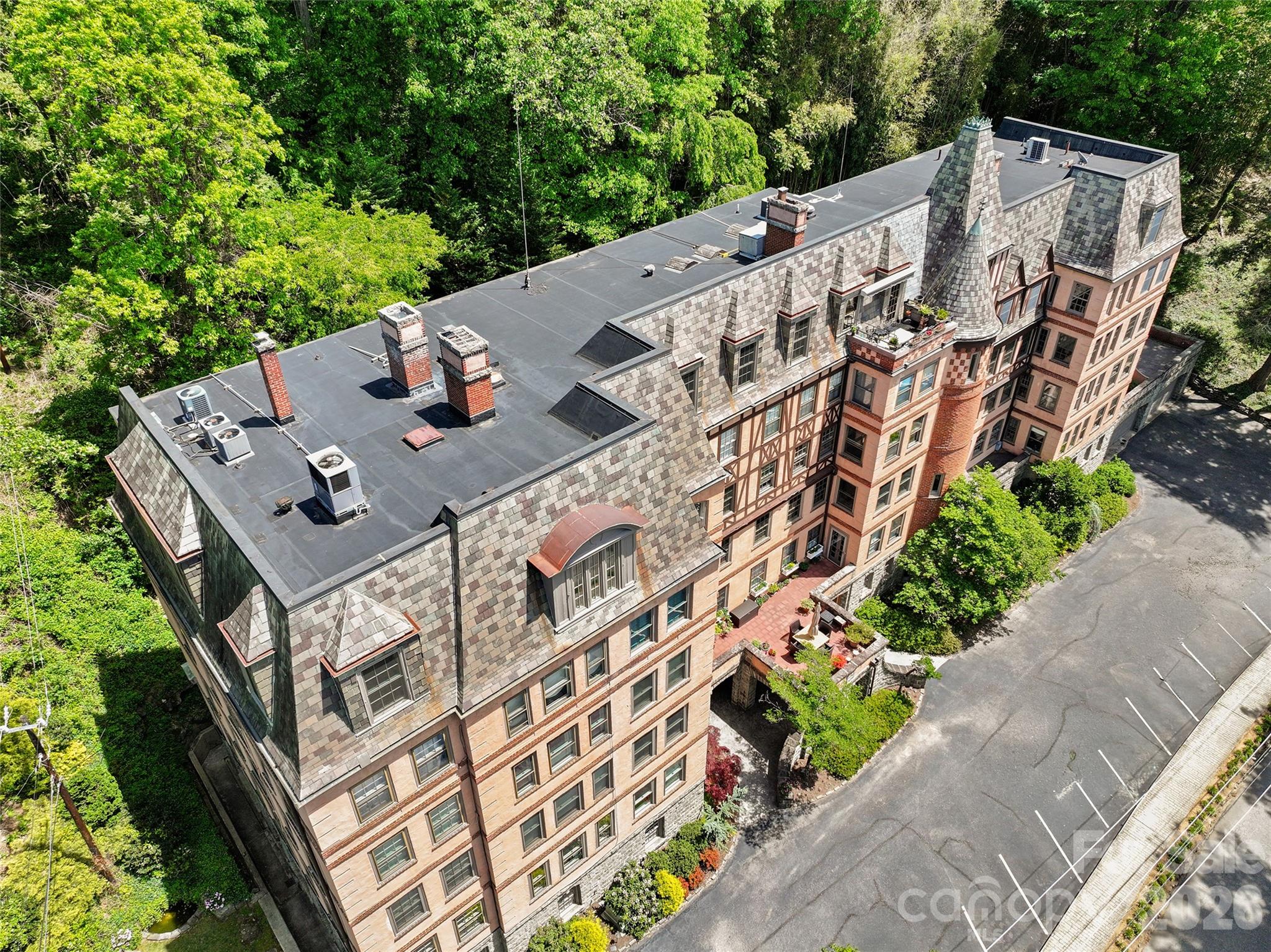 185 Macon Avenue Unit: B10