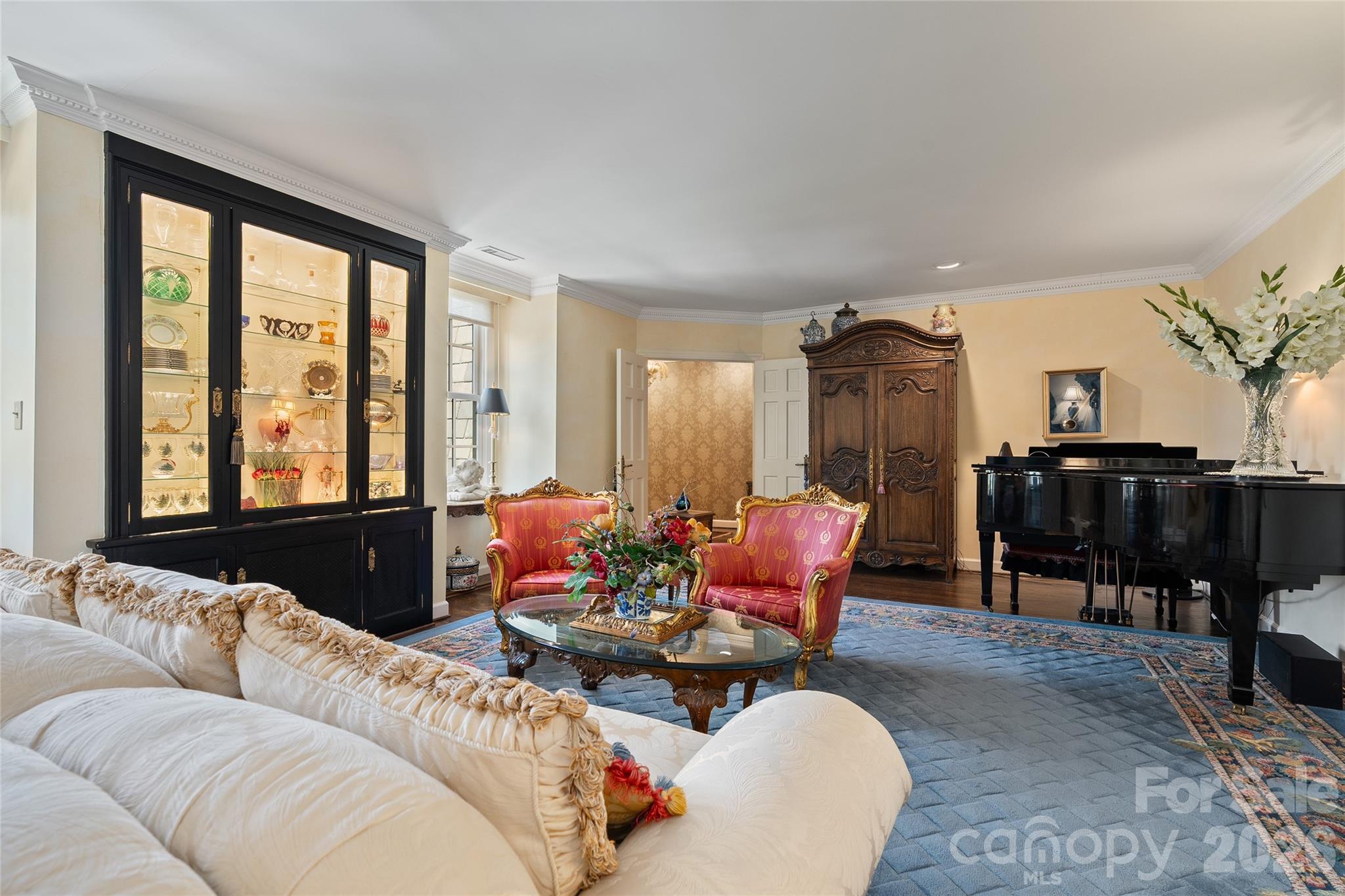 185 Macon Avenue Unit: B10