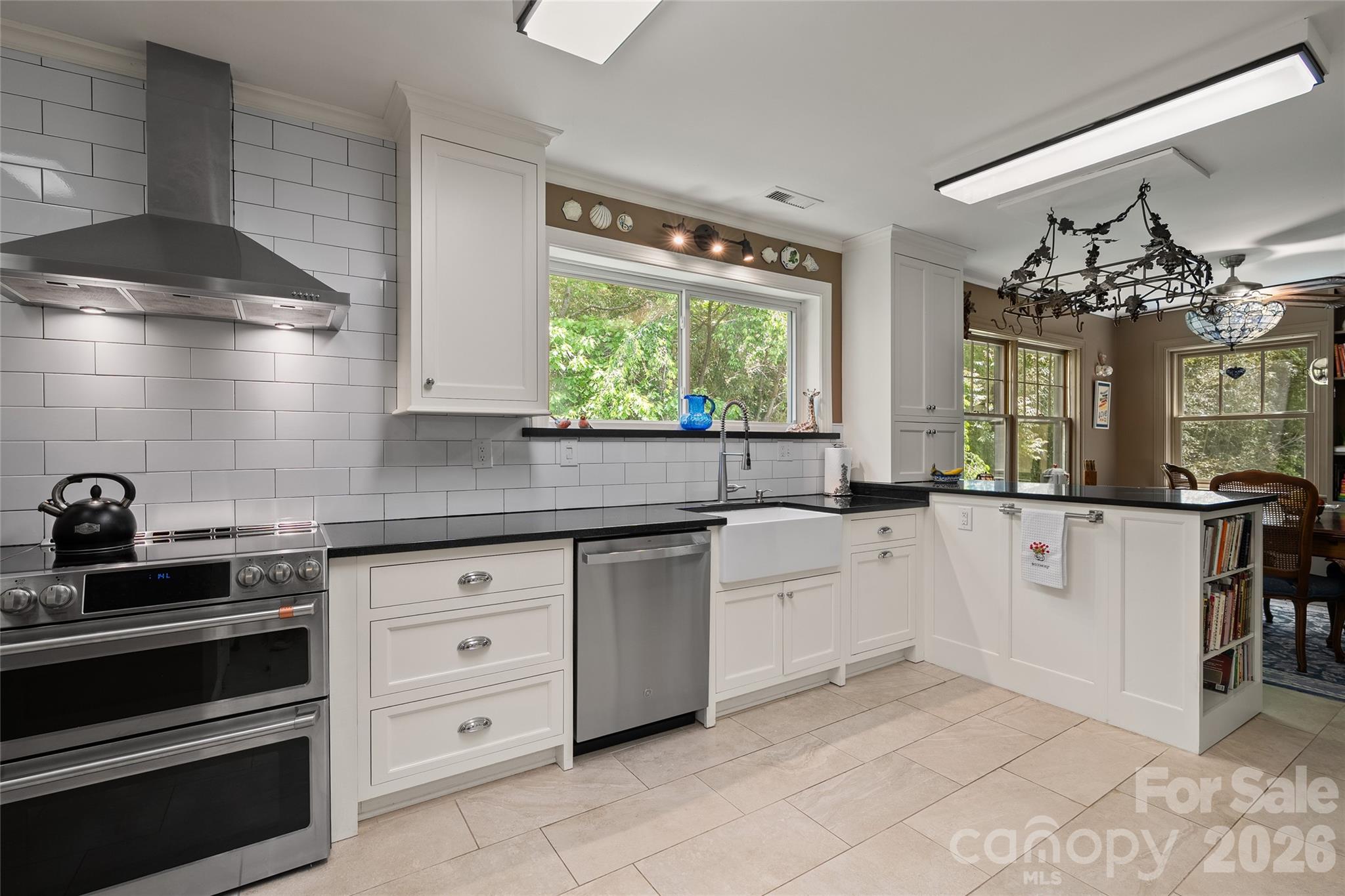 185 Macon Avenue Unit: B10