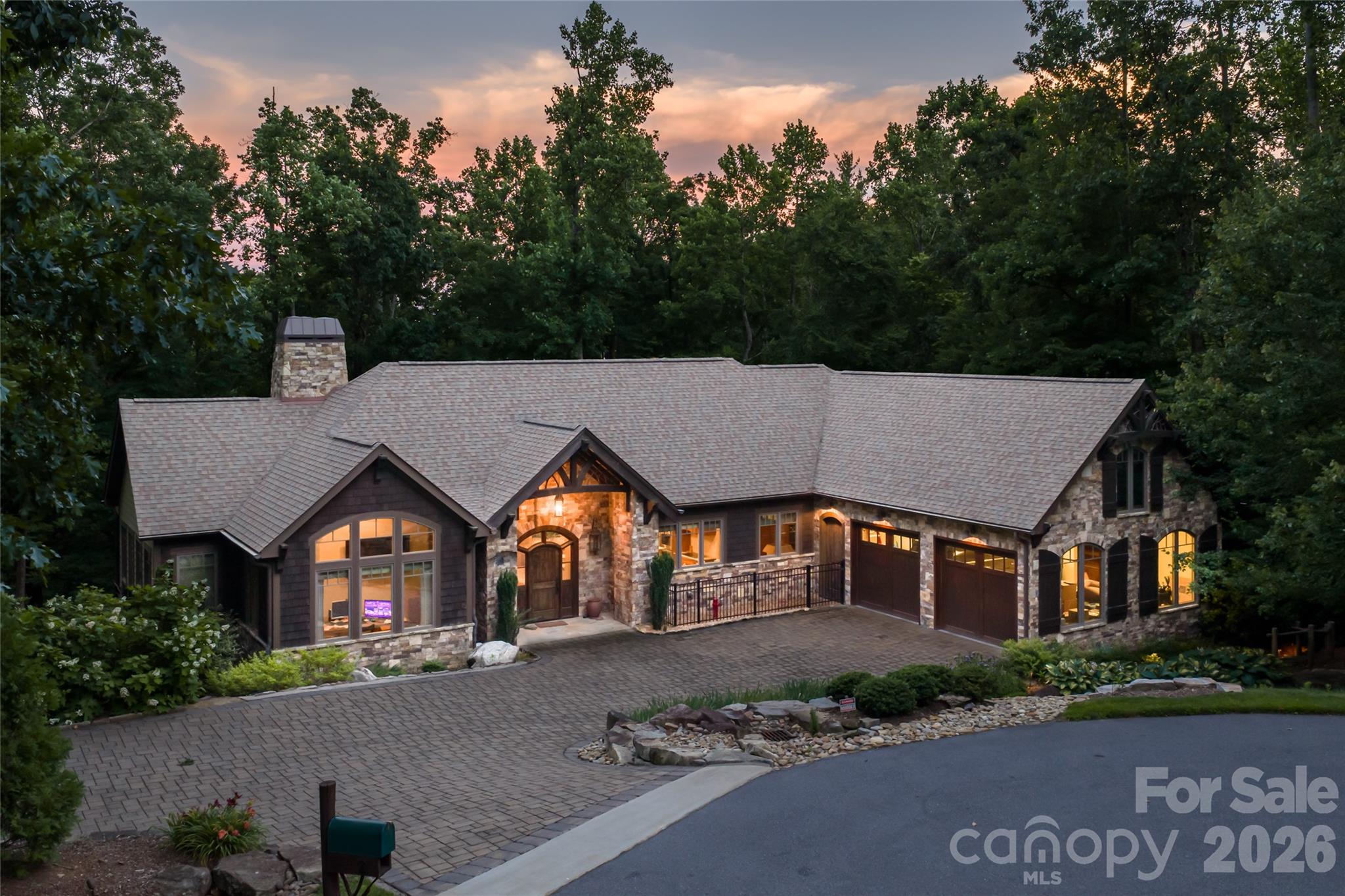 2 Cherokee Orchard Court