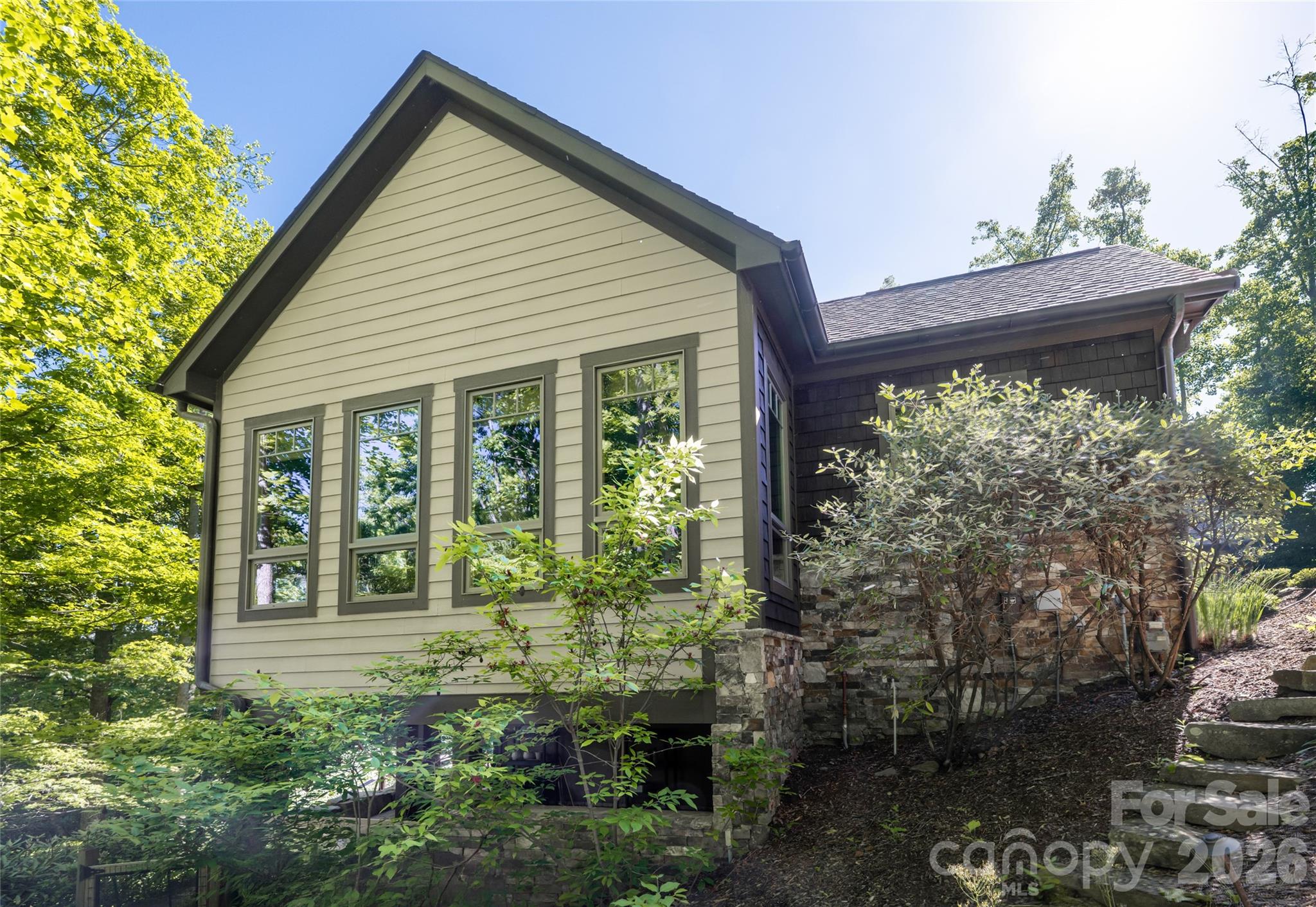 2 Cherokee Orchard Court