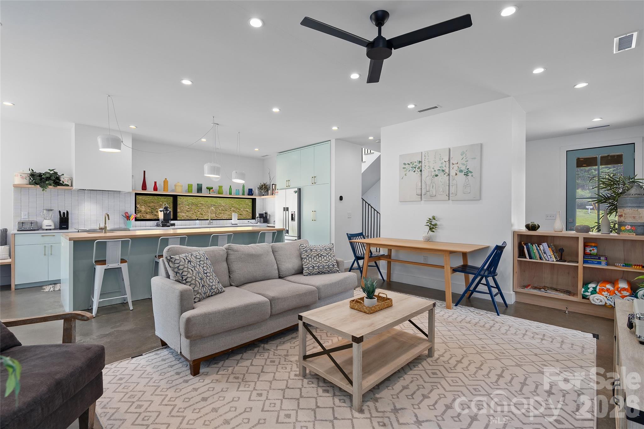 105 Loganberry Trail Unit: 1