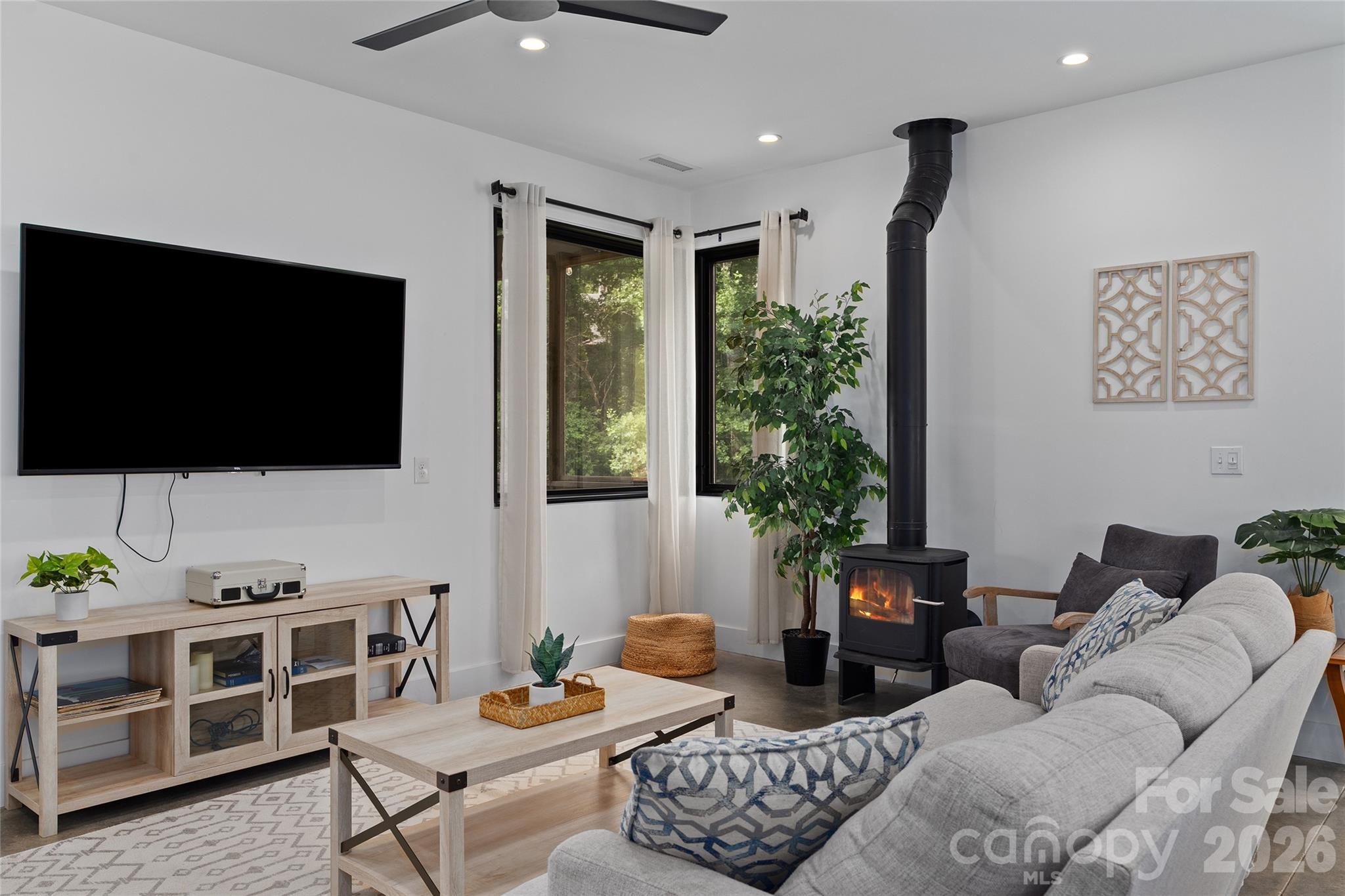 105 Loganberry Trail Unit: 1