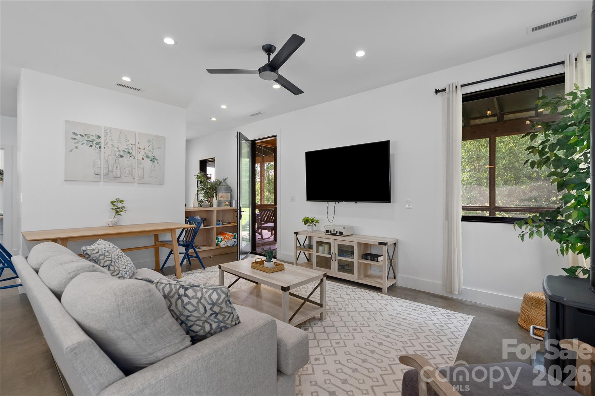 105 Loganberry Trail Unit: 1