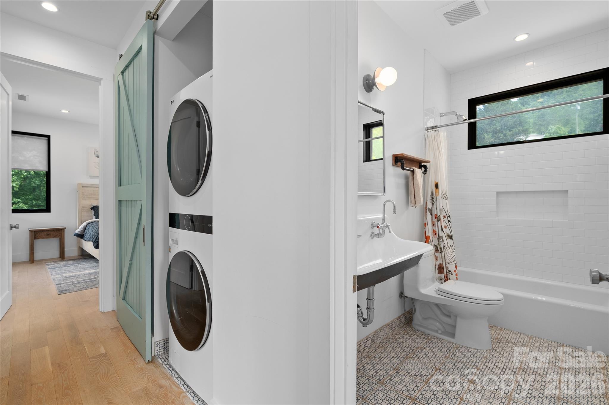 105 Loganberry Trail Unit: 1