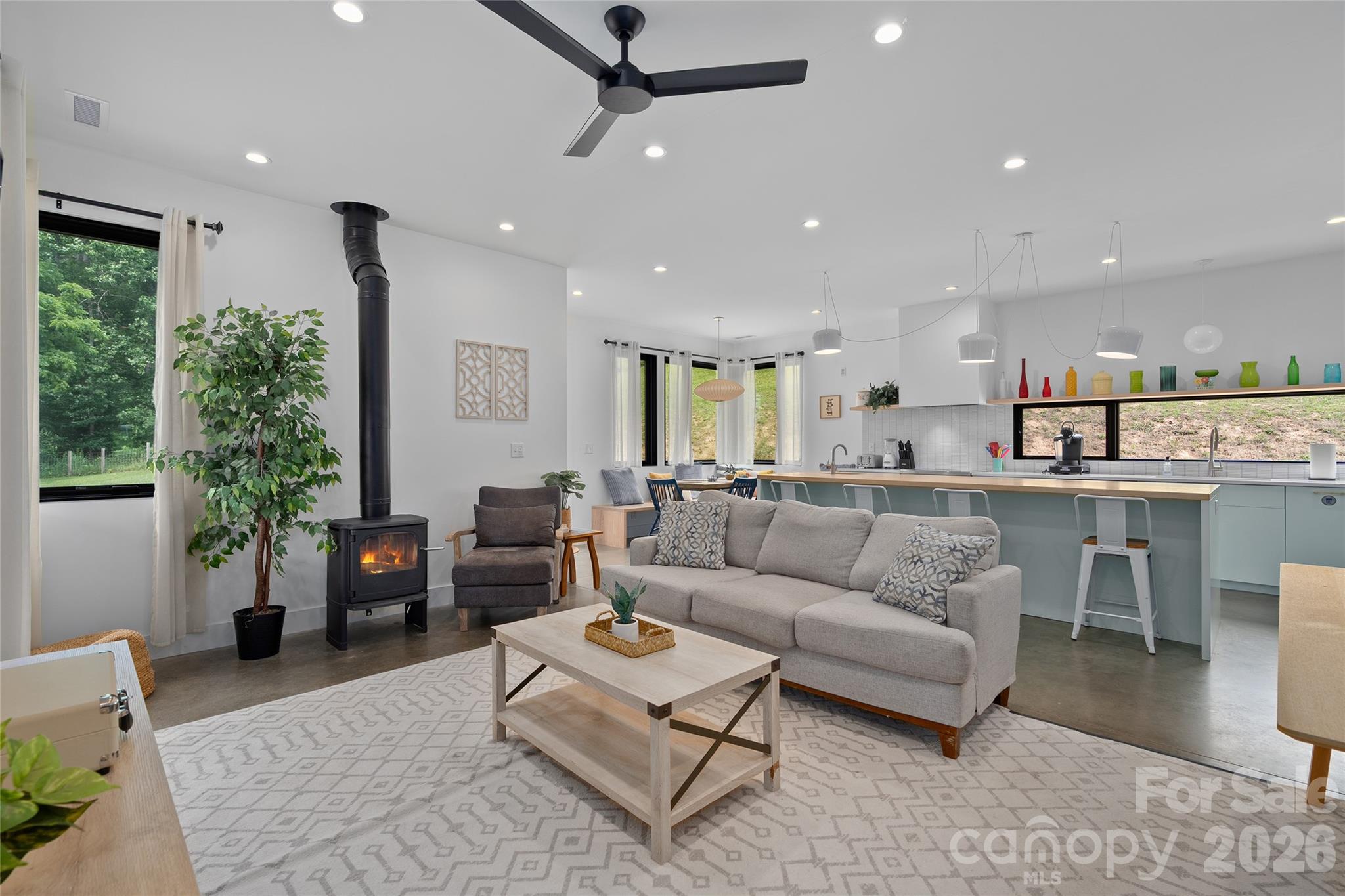 105 Loganberry Trail Unit: 1