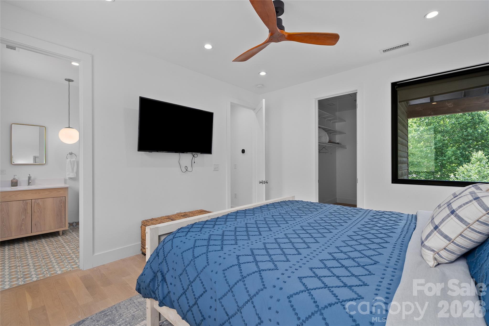 105 Loganberry Trail Unit: 1