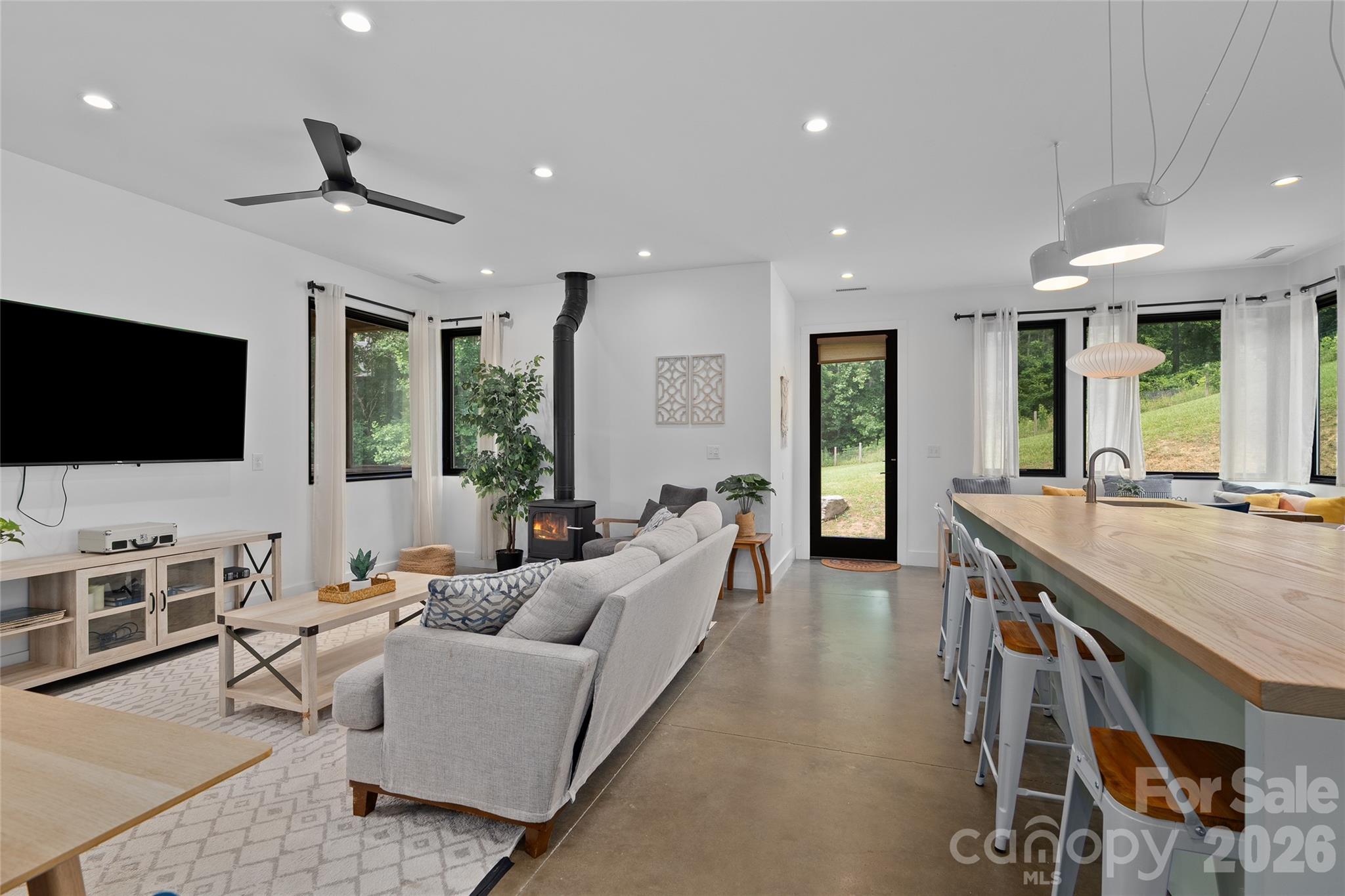 105 Loganberry Trail Unit: 1