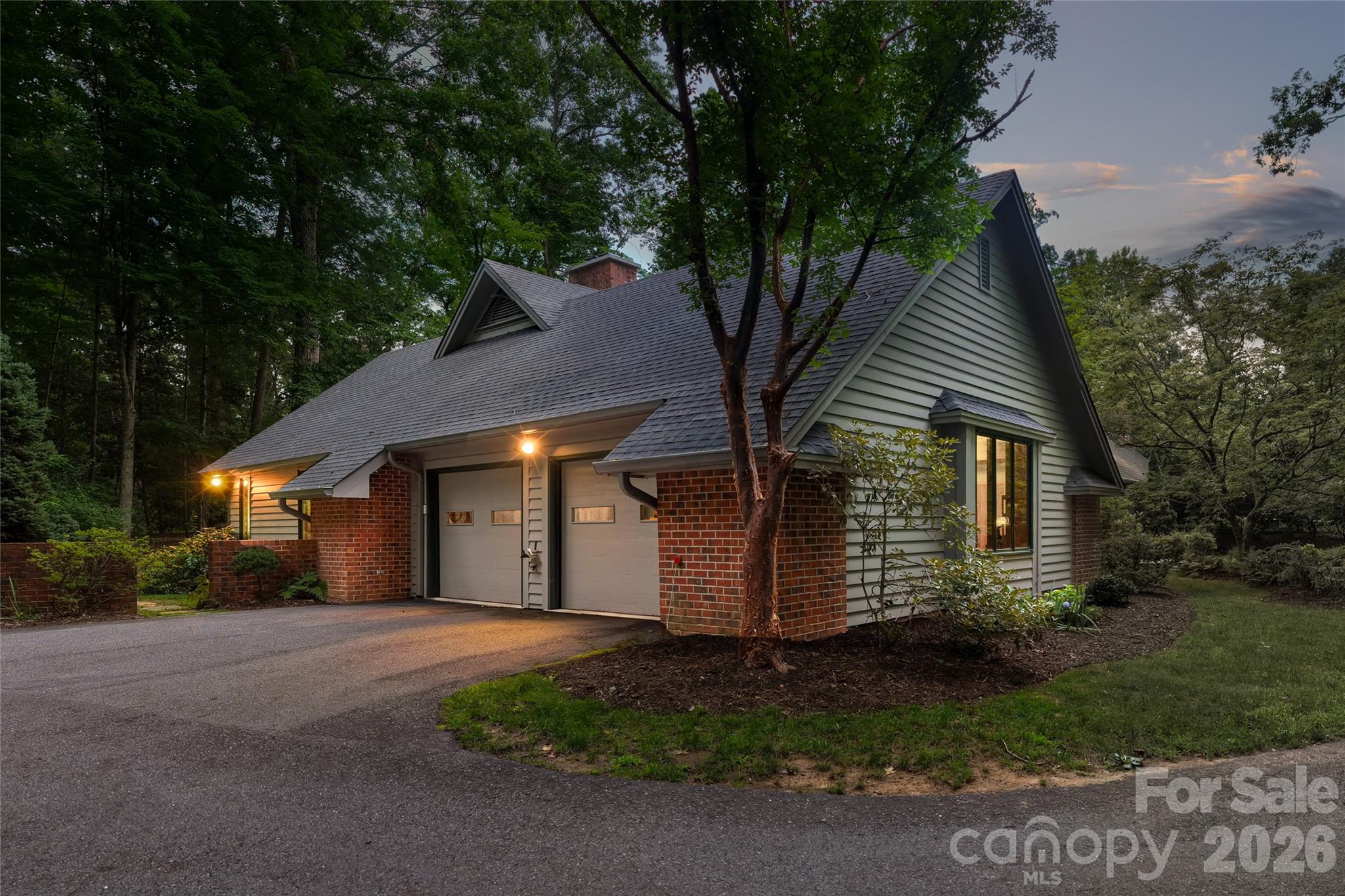 12 Stuyvesant Crescent
