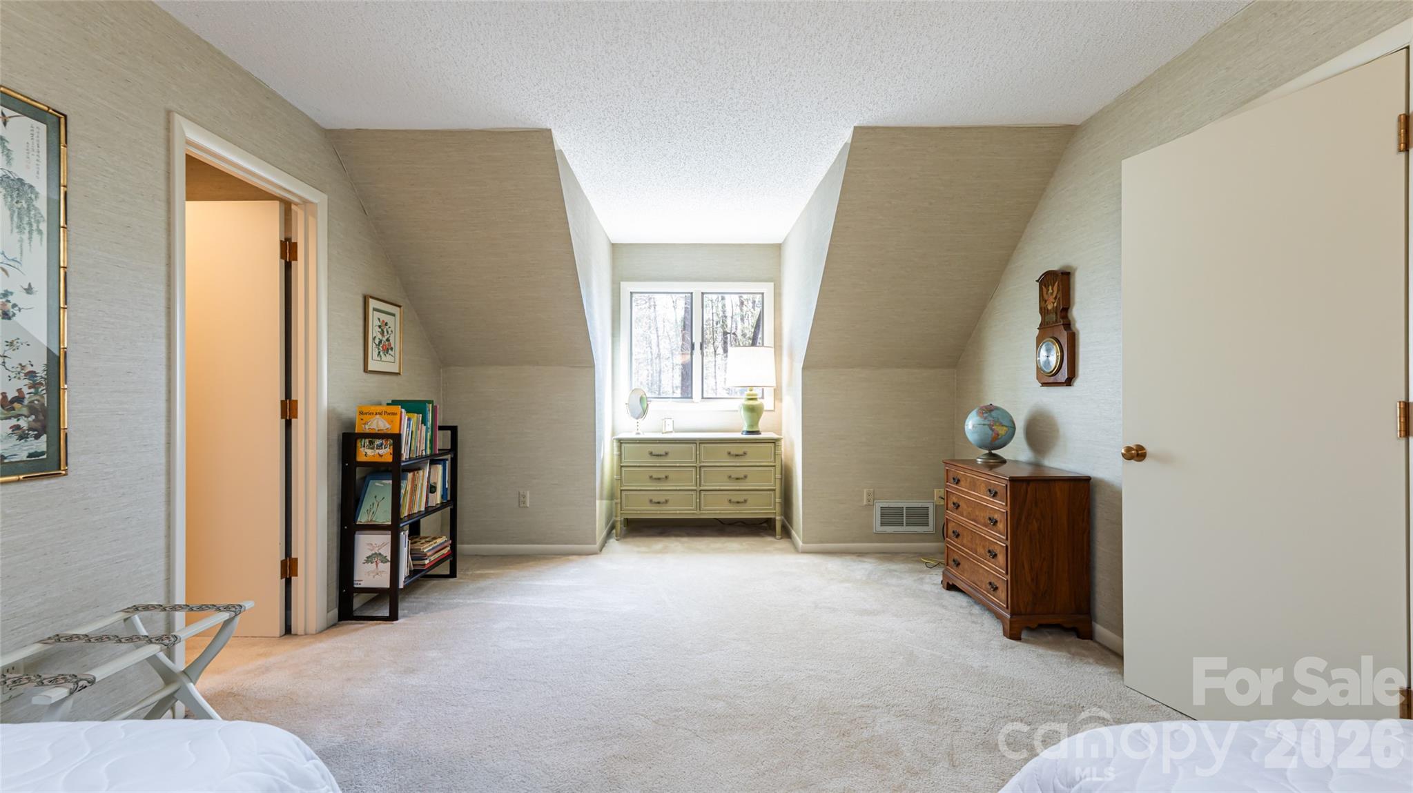 12 Stuyvesant Crescent