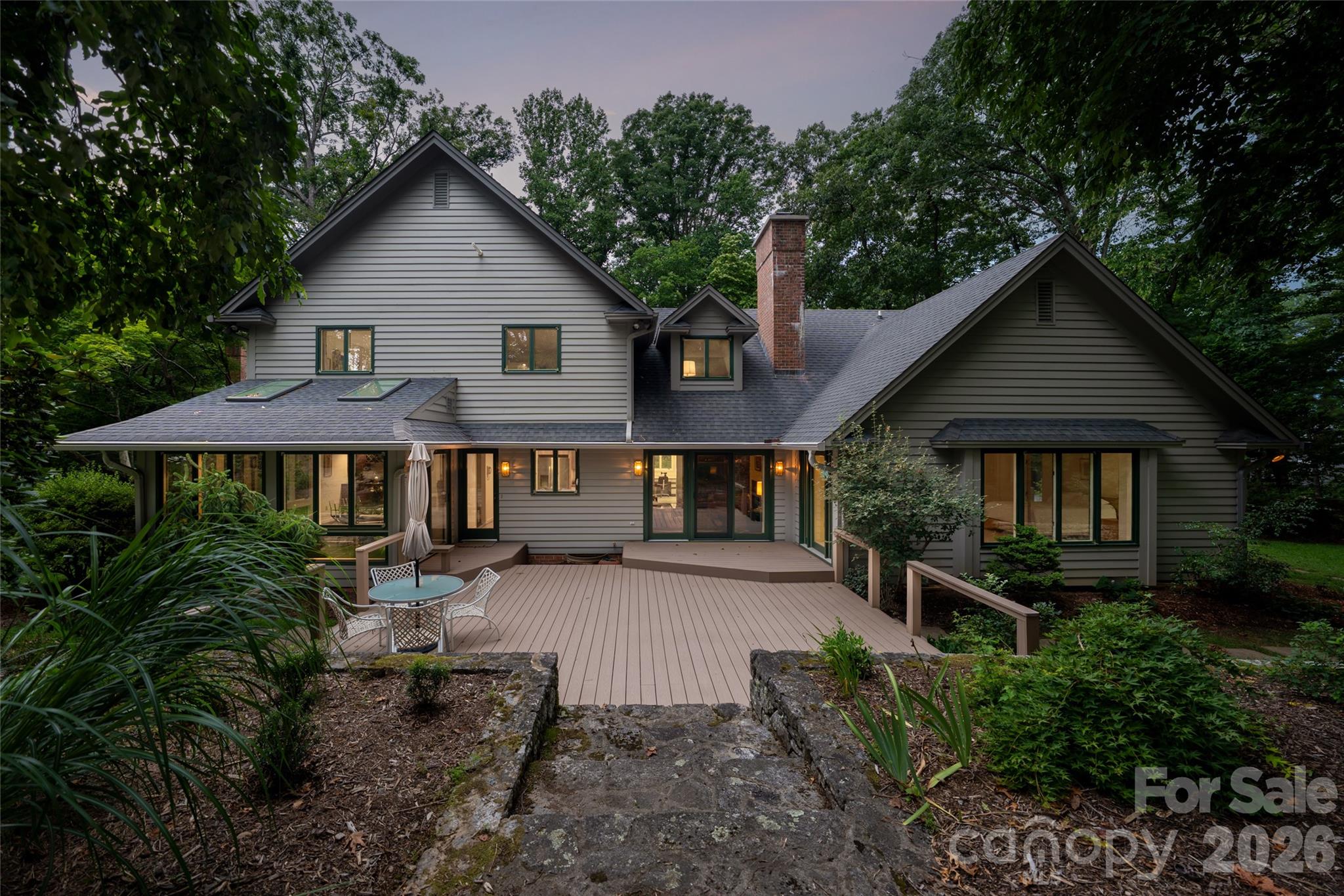 12 Stuyvesant Crescent