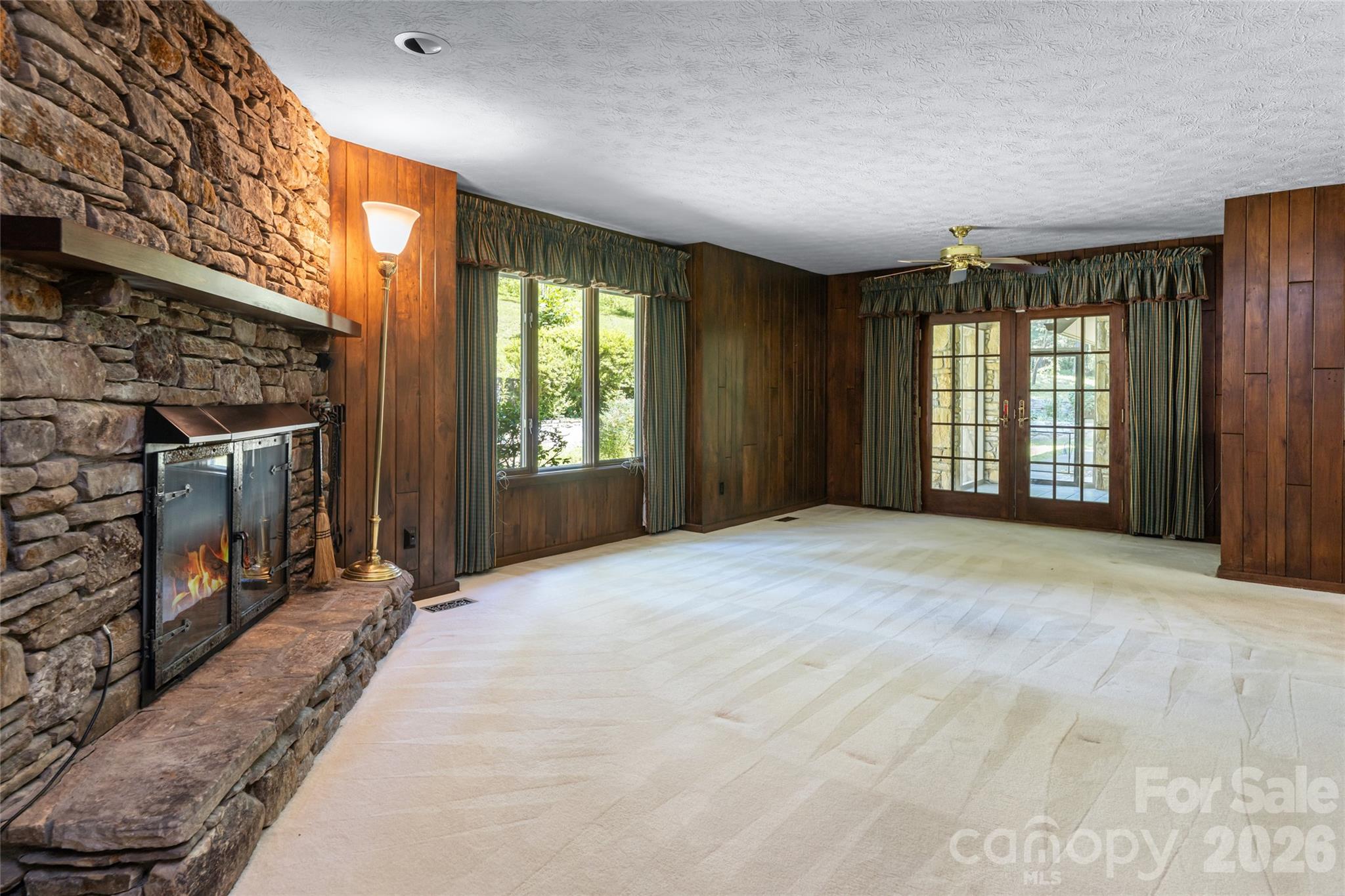 25 E Forest Road