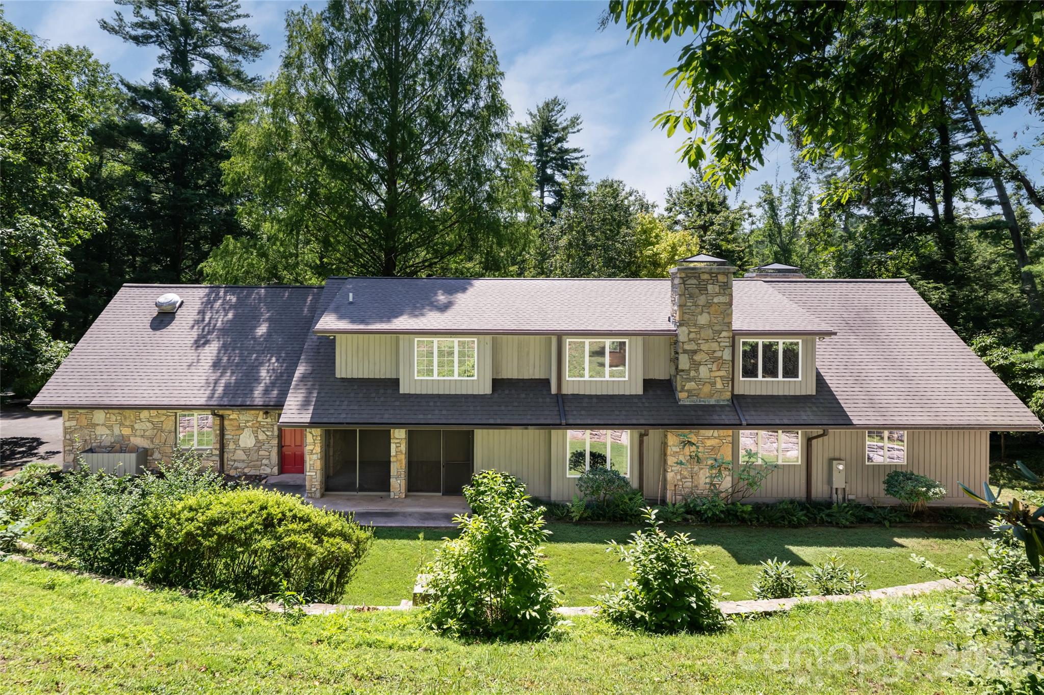 25 E Forest Road