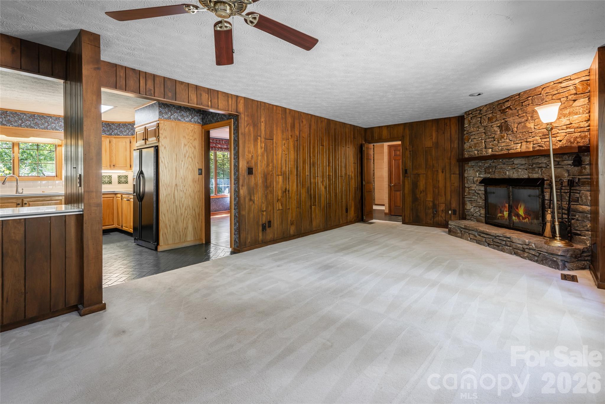 25 E Forest Road