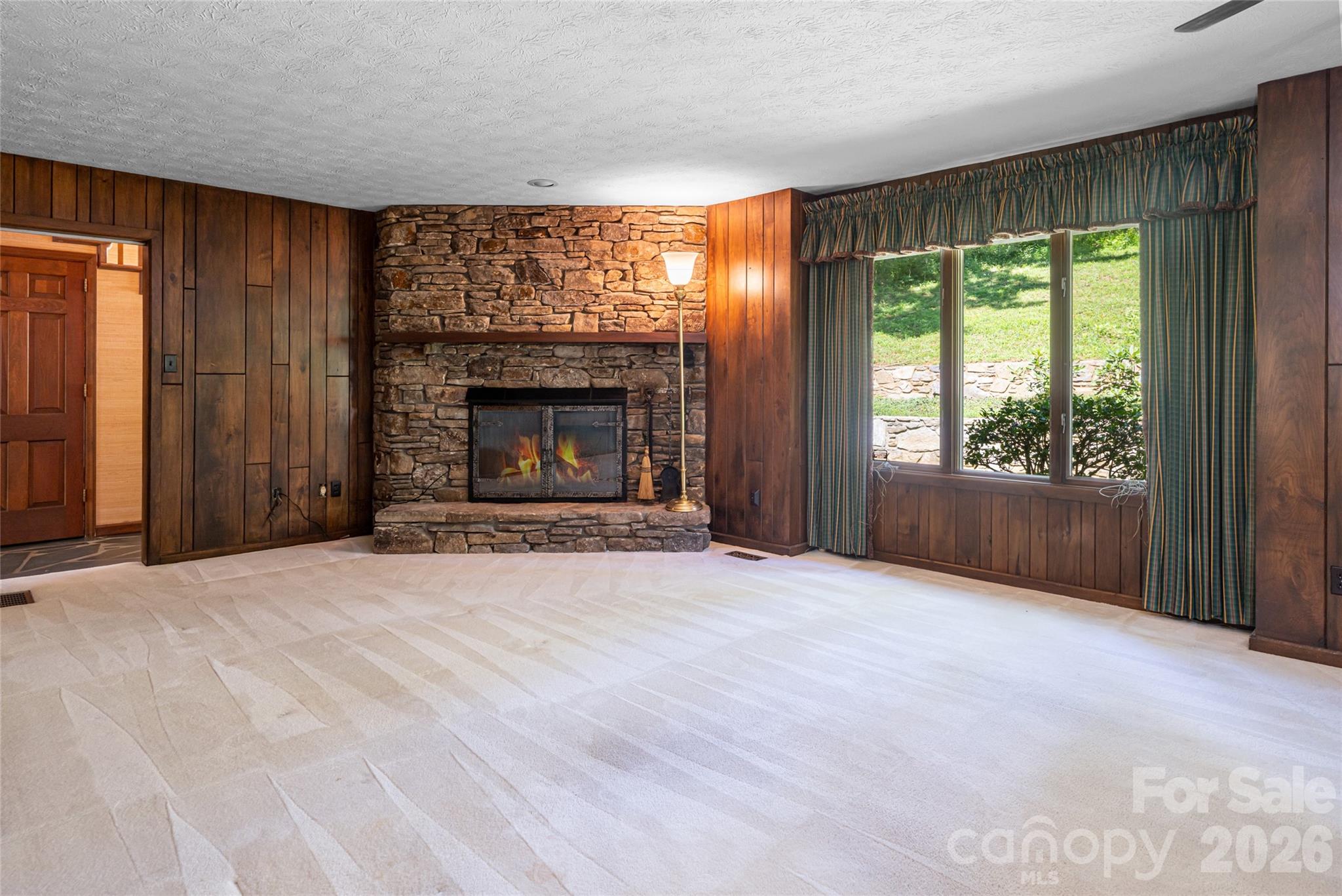 25 E Forest Road