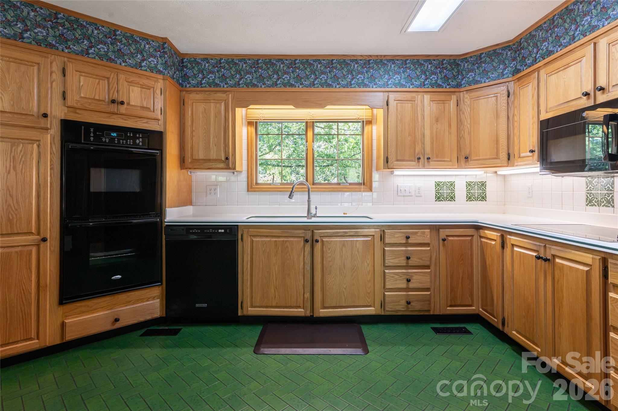 25 E Forest Road