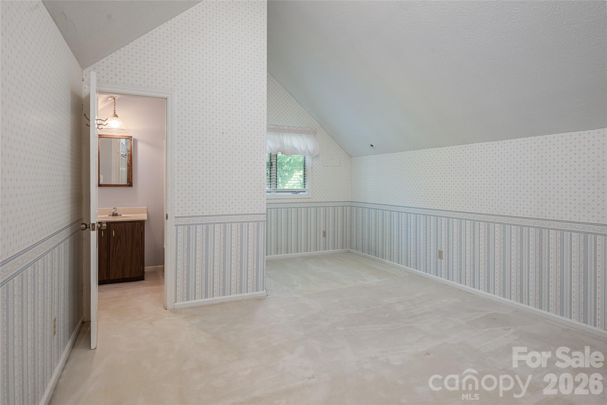 25 E Forest Road