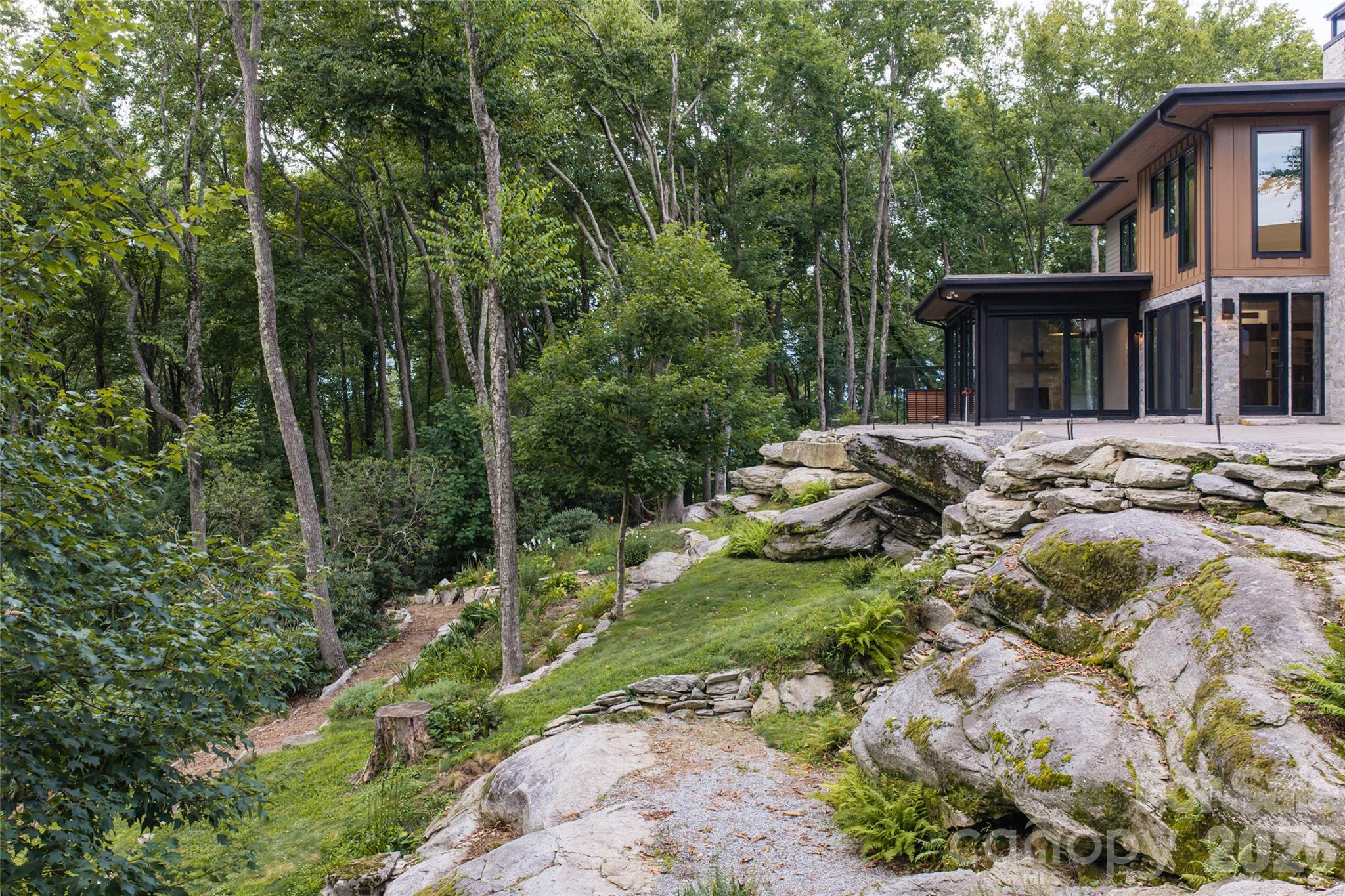 94A Laurel Ledge Way