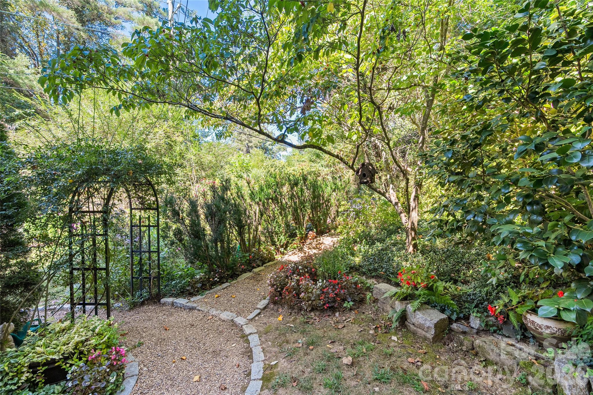 185 Macon Avenue Unit: A2