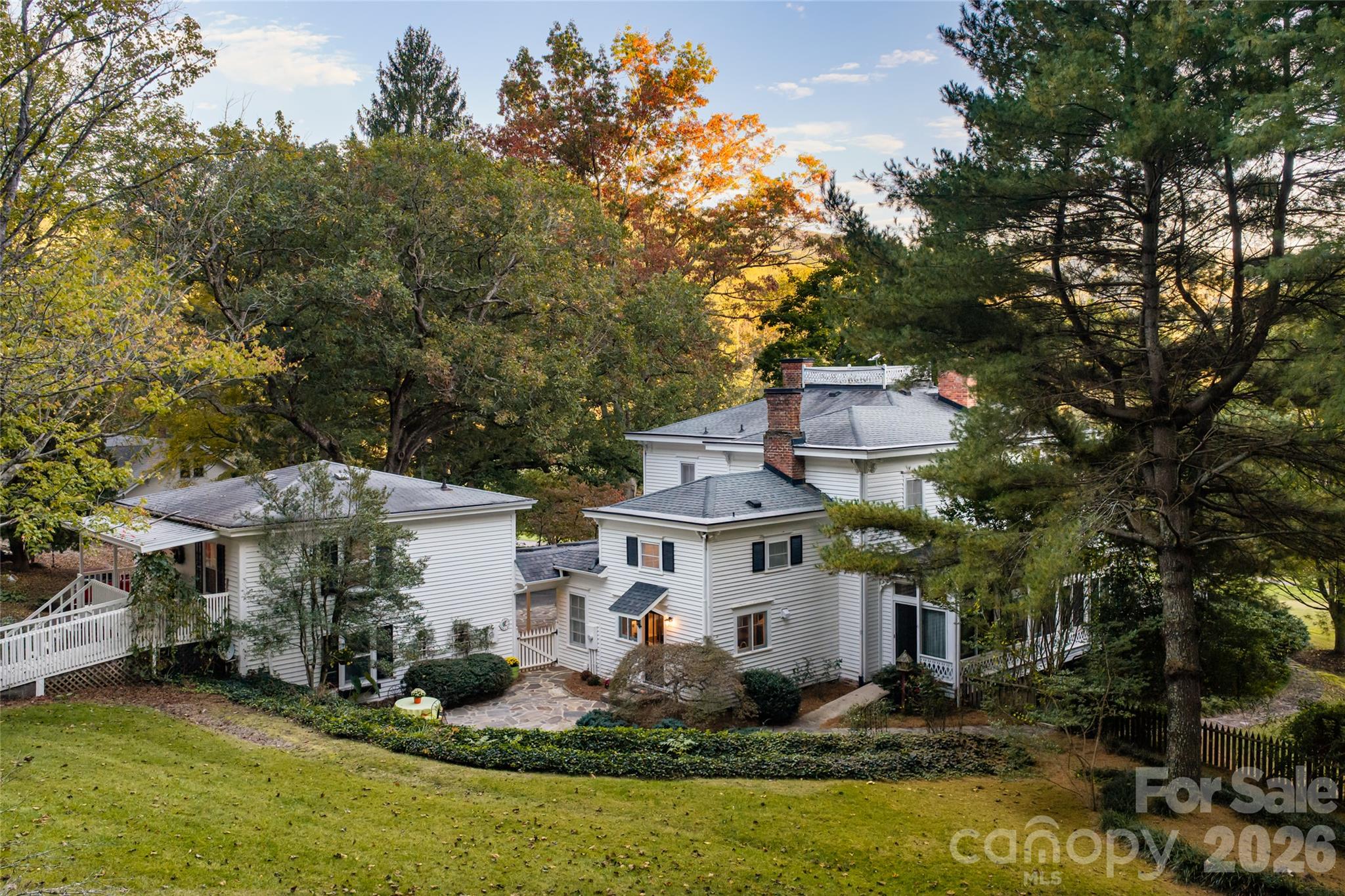 185 Country Club Drive