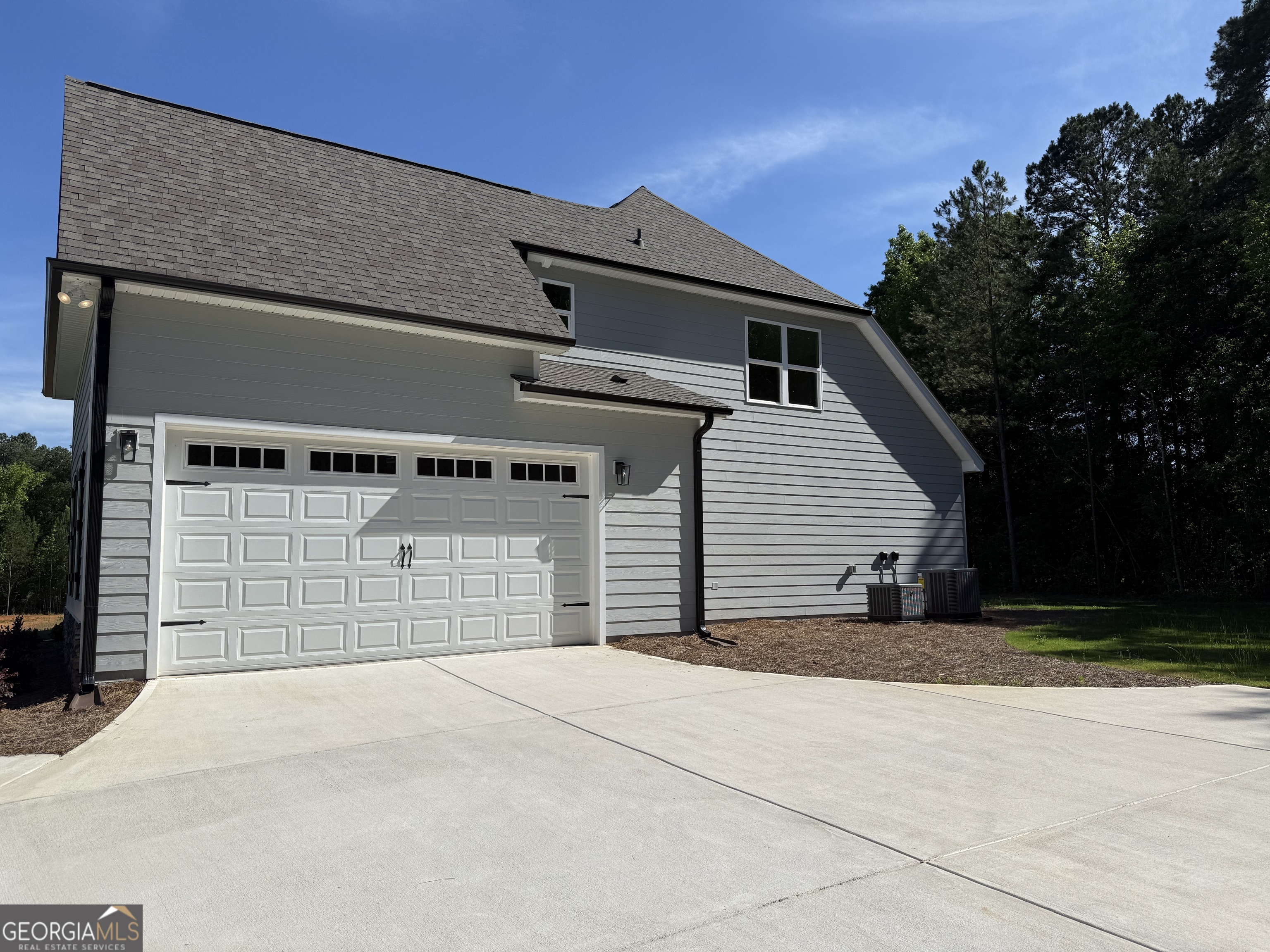 92 Commanche Circle