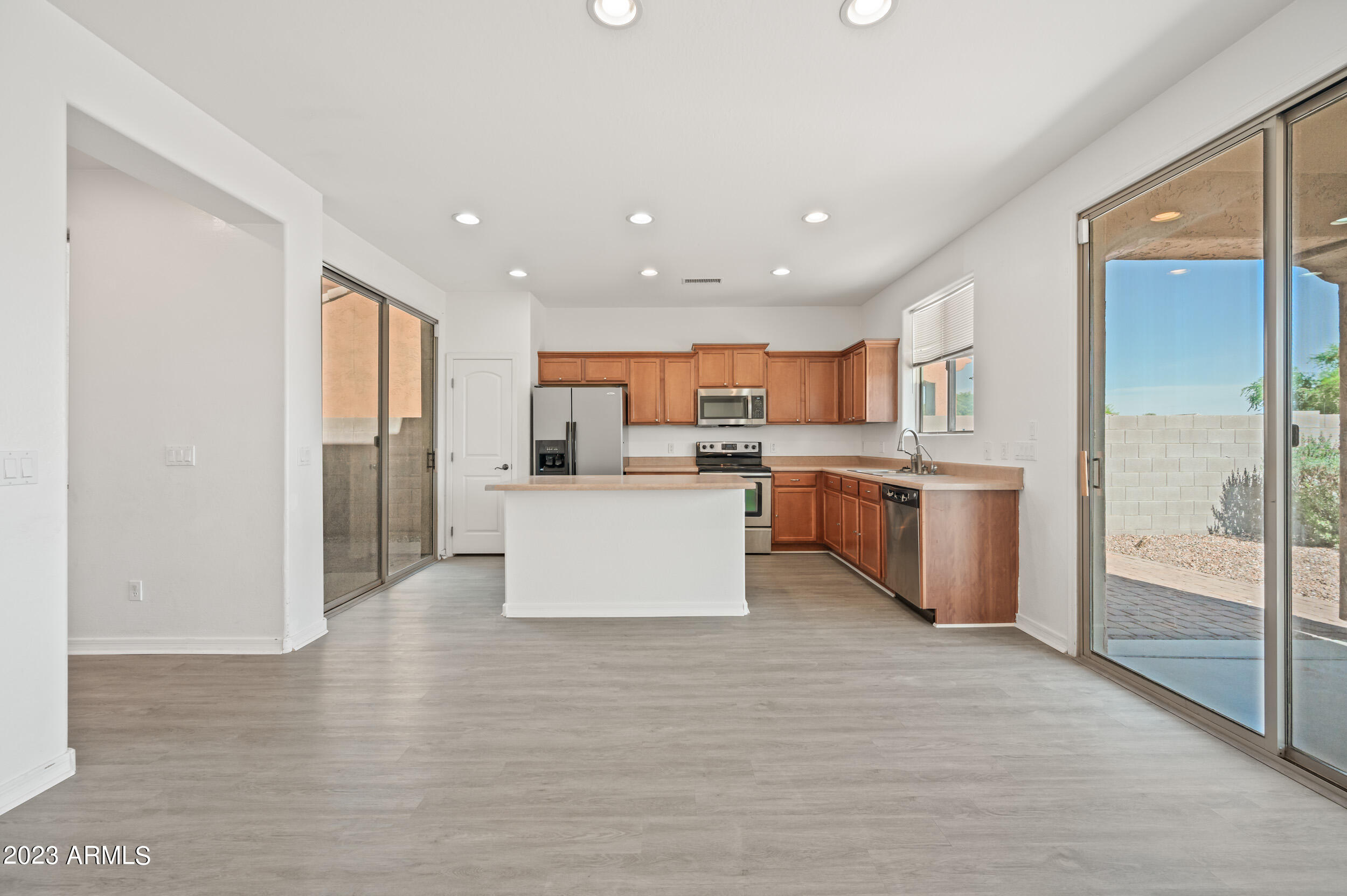 1013 W Kachina Drive