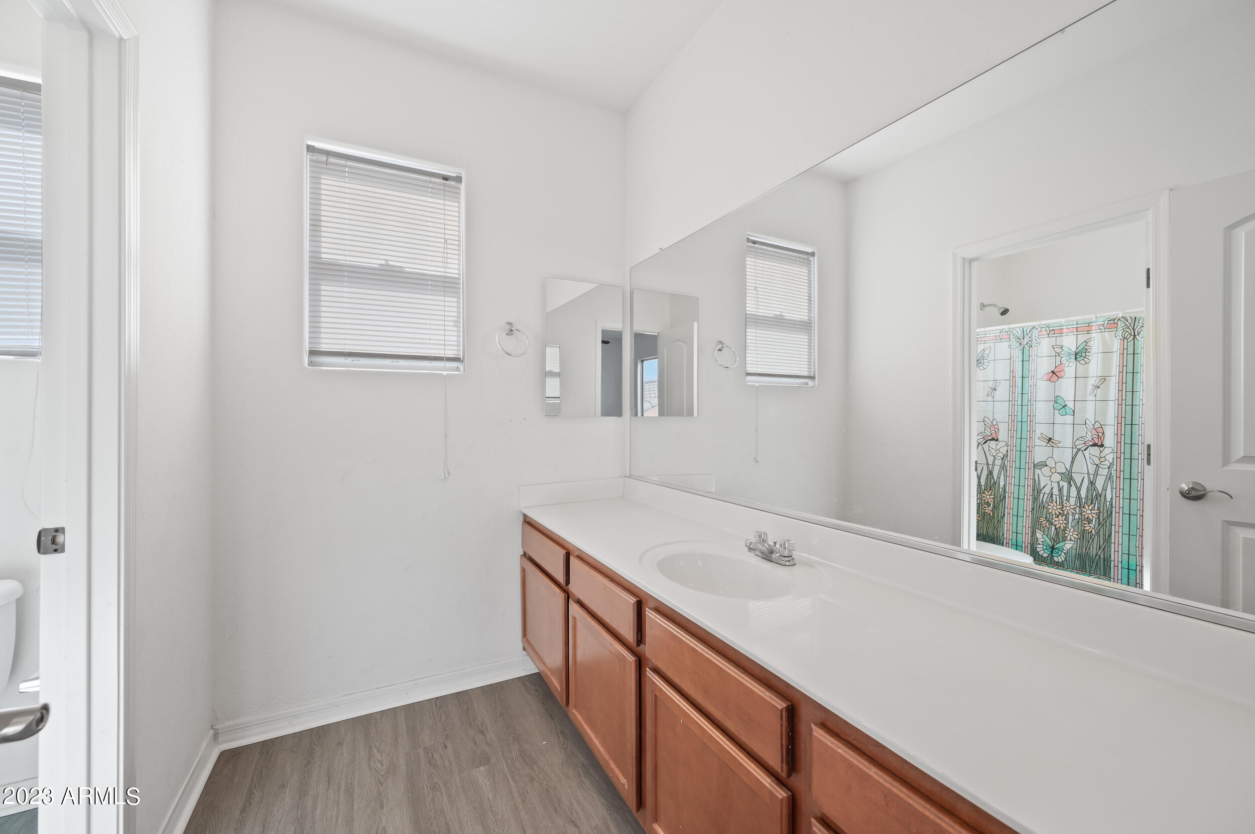 1013 W Kachina Drive